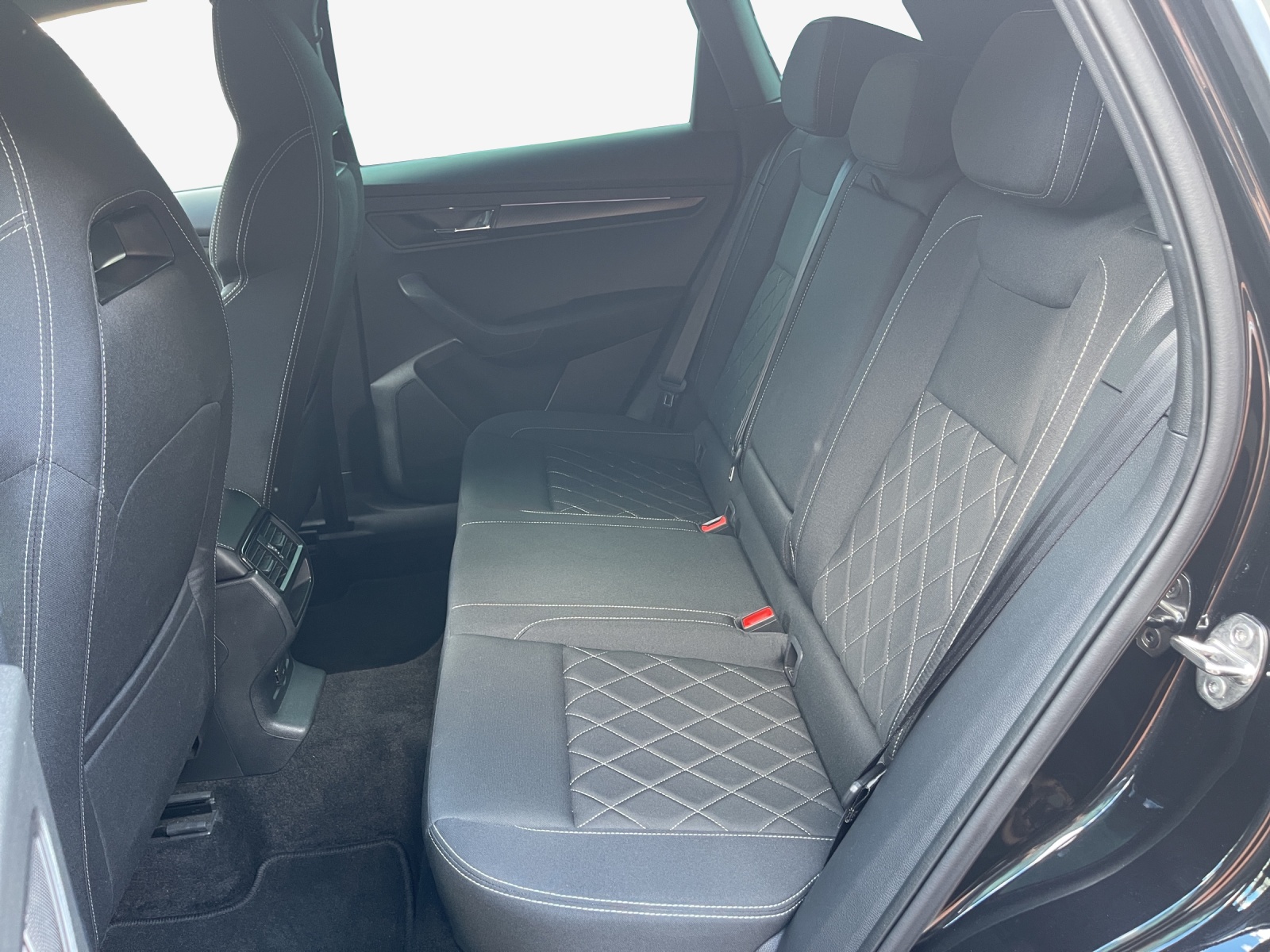 SKODA Karoq 1.5 TSI SportLine DSG-image-11