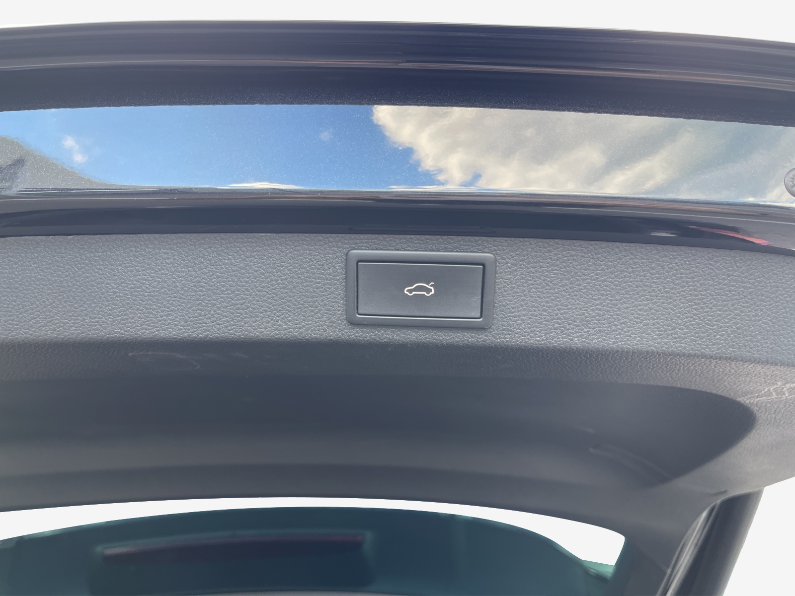 SKODA Karoq 1.5 TSI SportLine DSG-image-14
