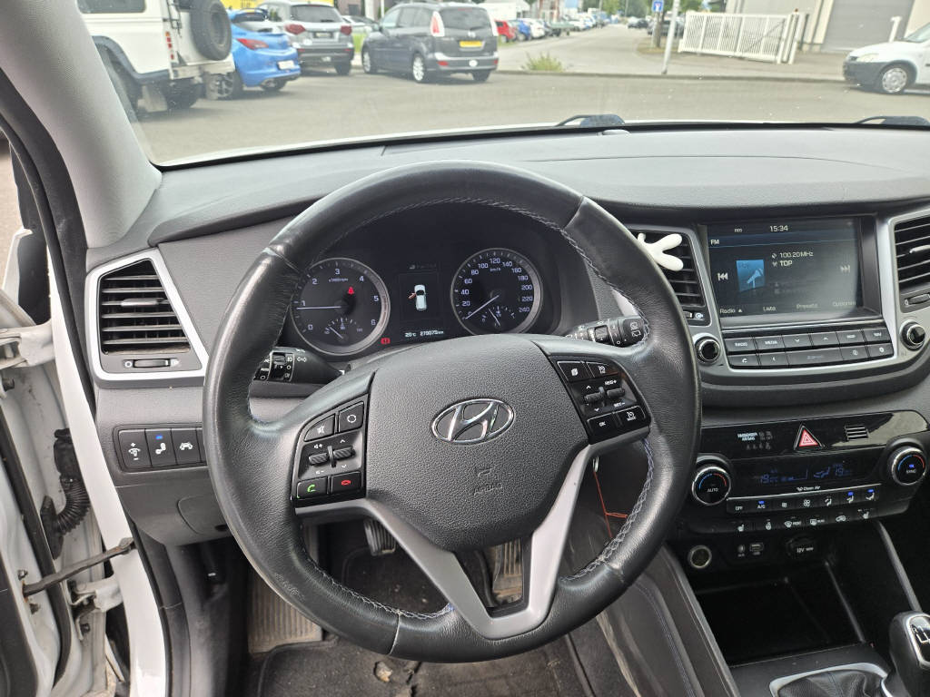 HYUNDAI Tucson 2.0 CRDi Plena 4WD-image-7