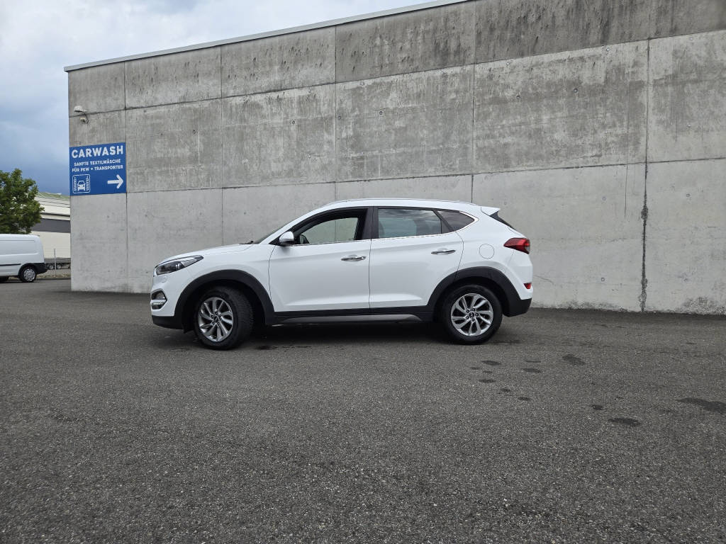 HYUNDAI Tucson 2.0 CRDi Plena 4WD-showroom-element-2