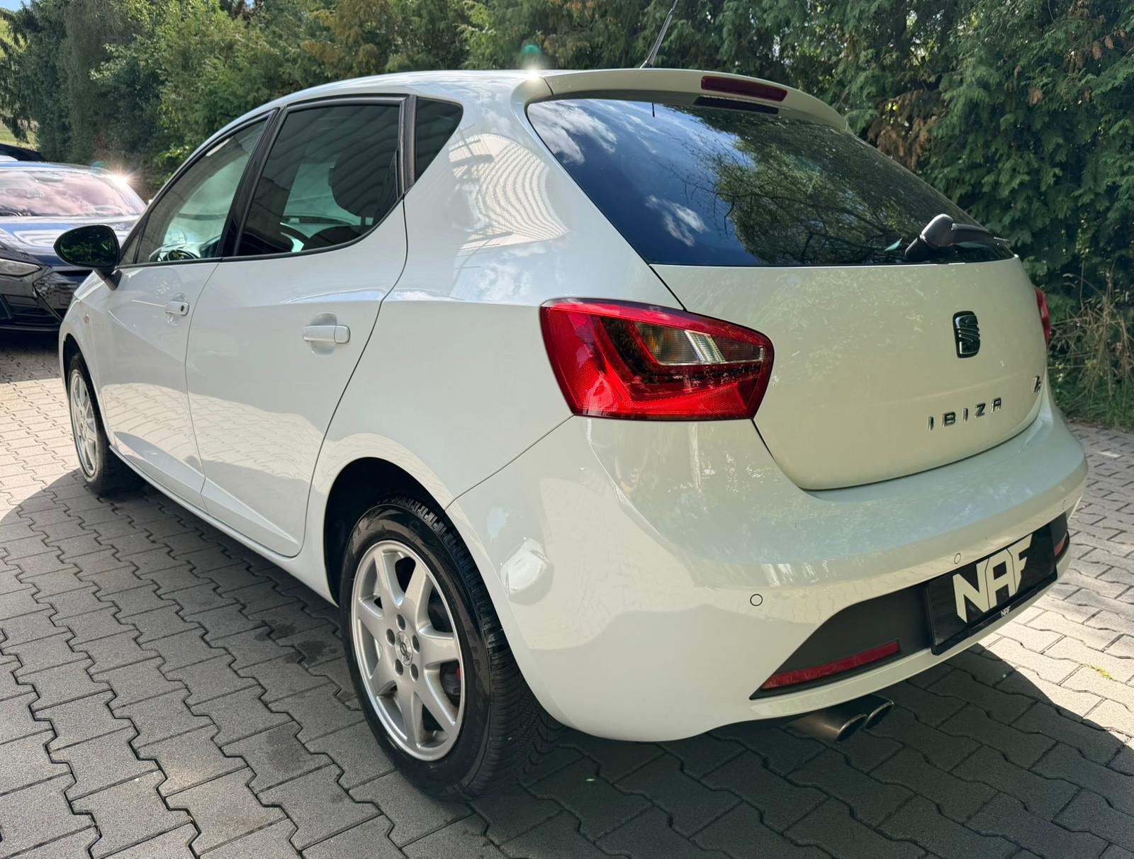 SEAT Ibiza 1.2 TSI FR-showroom-element-2