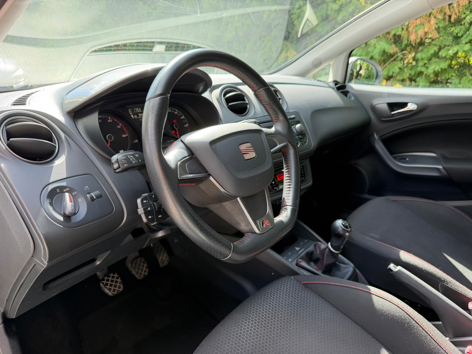 SEAT Ibiza 1.2 TSI FR-image-10