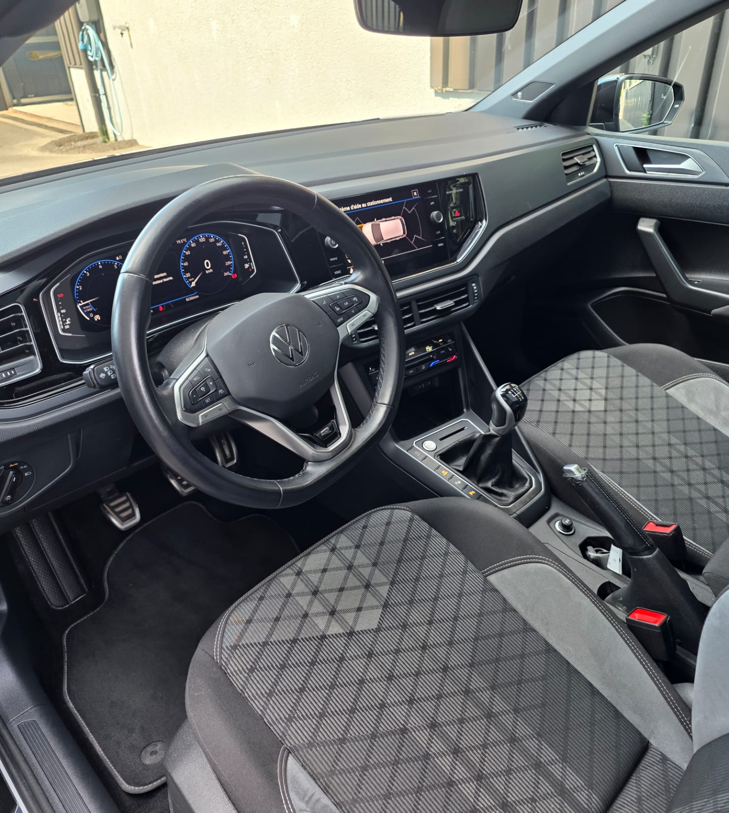 VW Polo 1.0 TSI R-Line-image-2