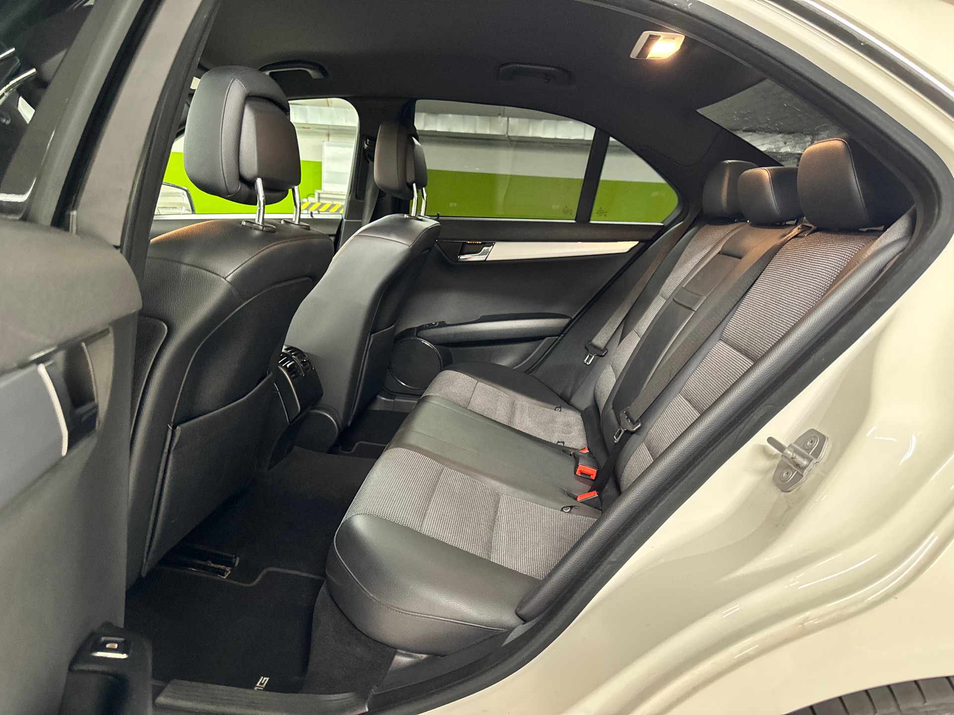 MERCEDES-BENZ C 180 Kompressor Classic-image-9