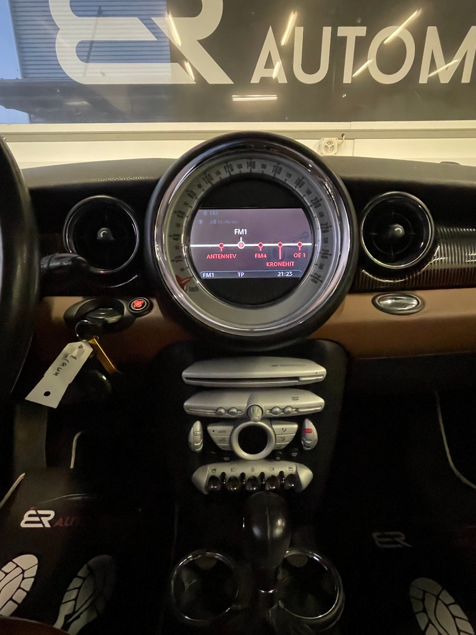 MINI COOPER-image-14