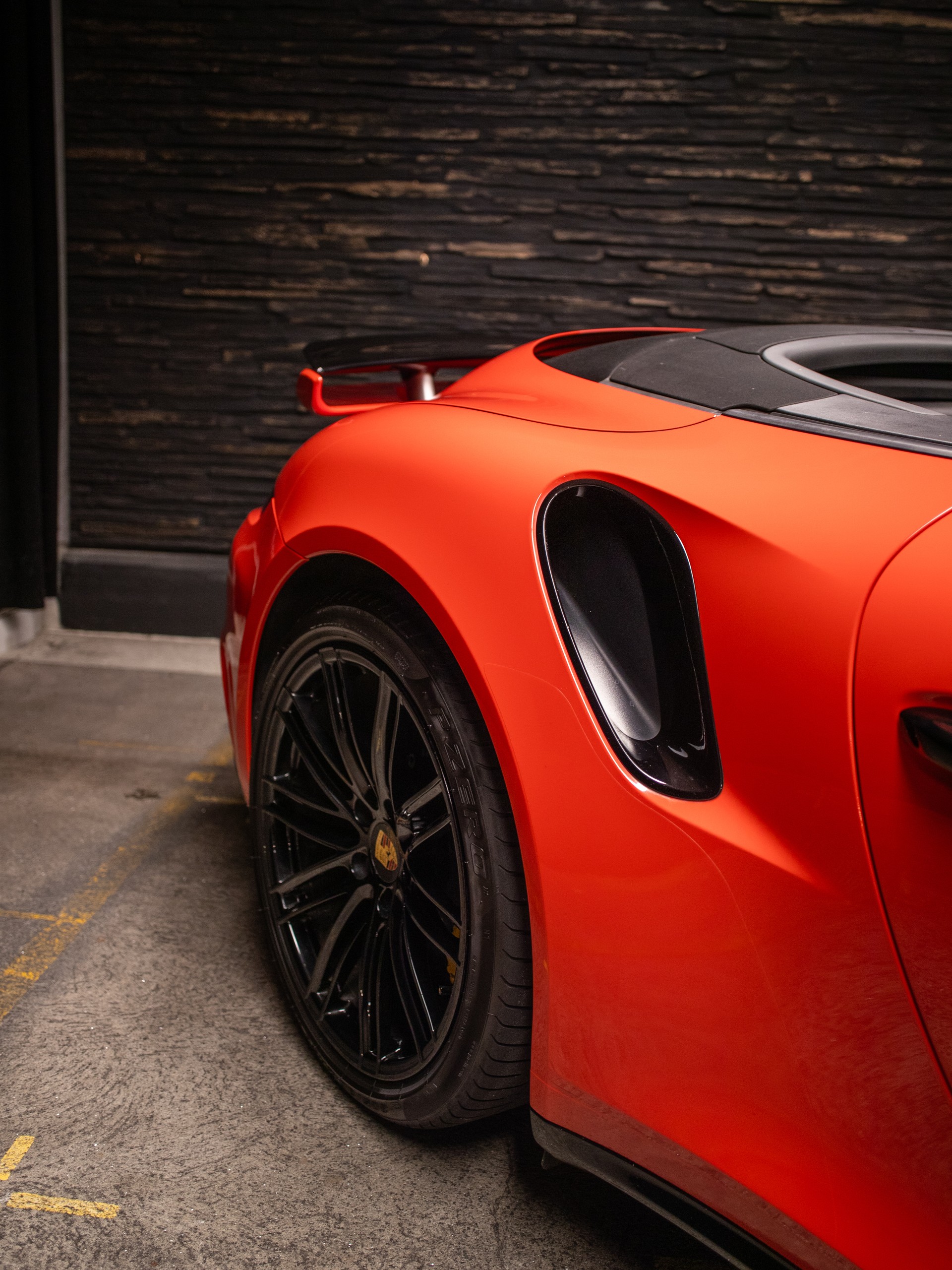 PORSCHE 911 Turbo S Cabrio PDK-image-21