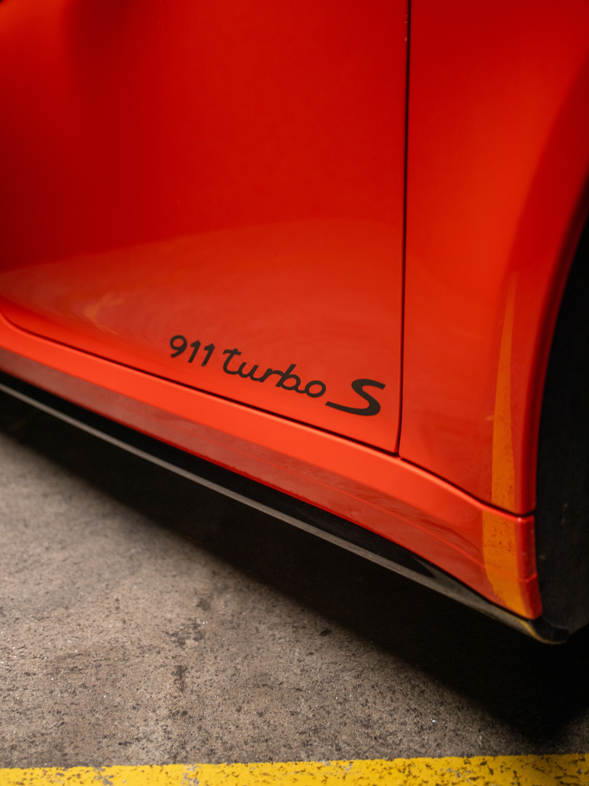 PORSCHE 911 Turbo S Cabrio PDK-image-23