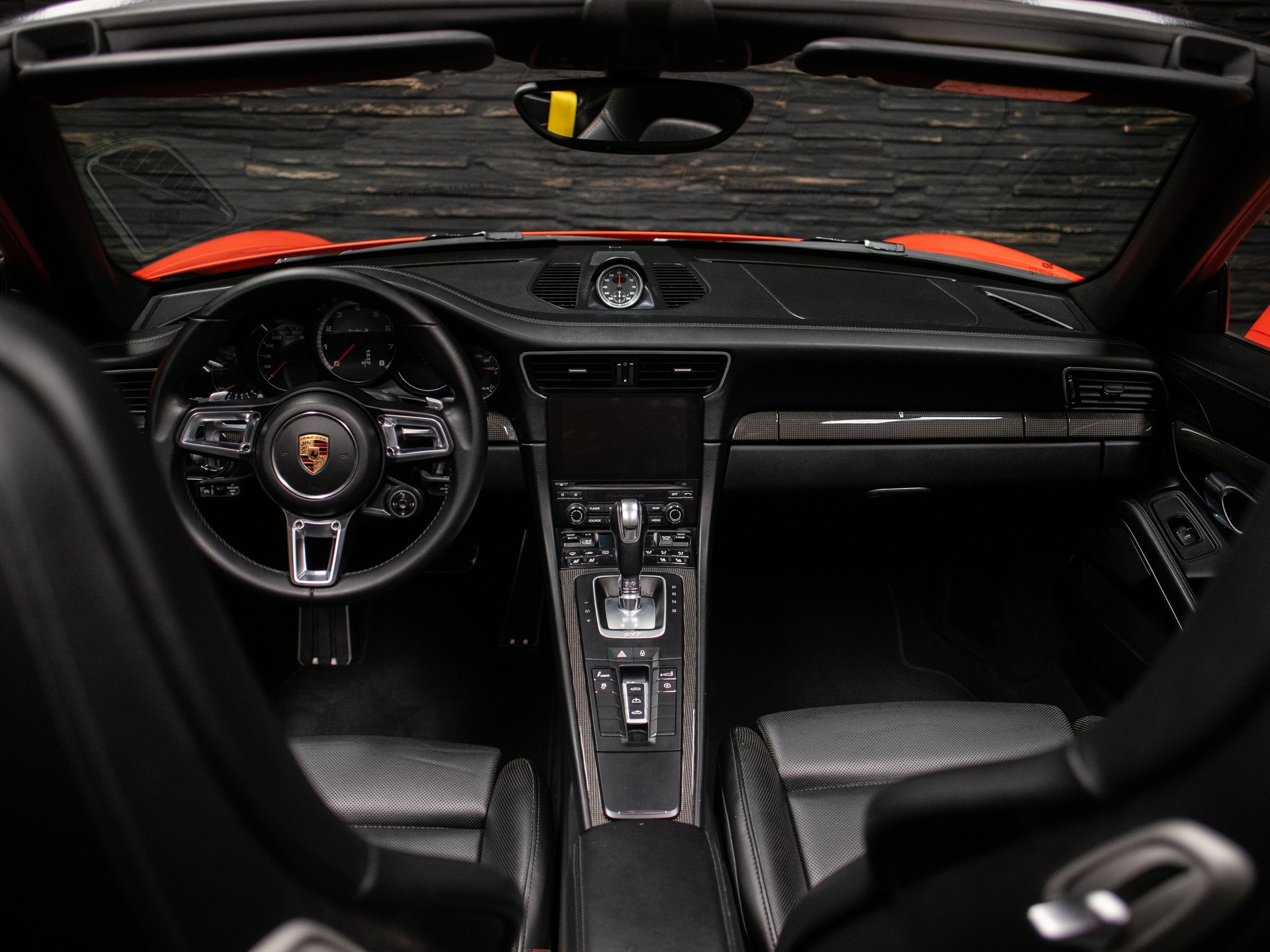 PORSCHE 911 Turbo S Cabrio PDK-image-16