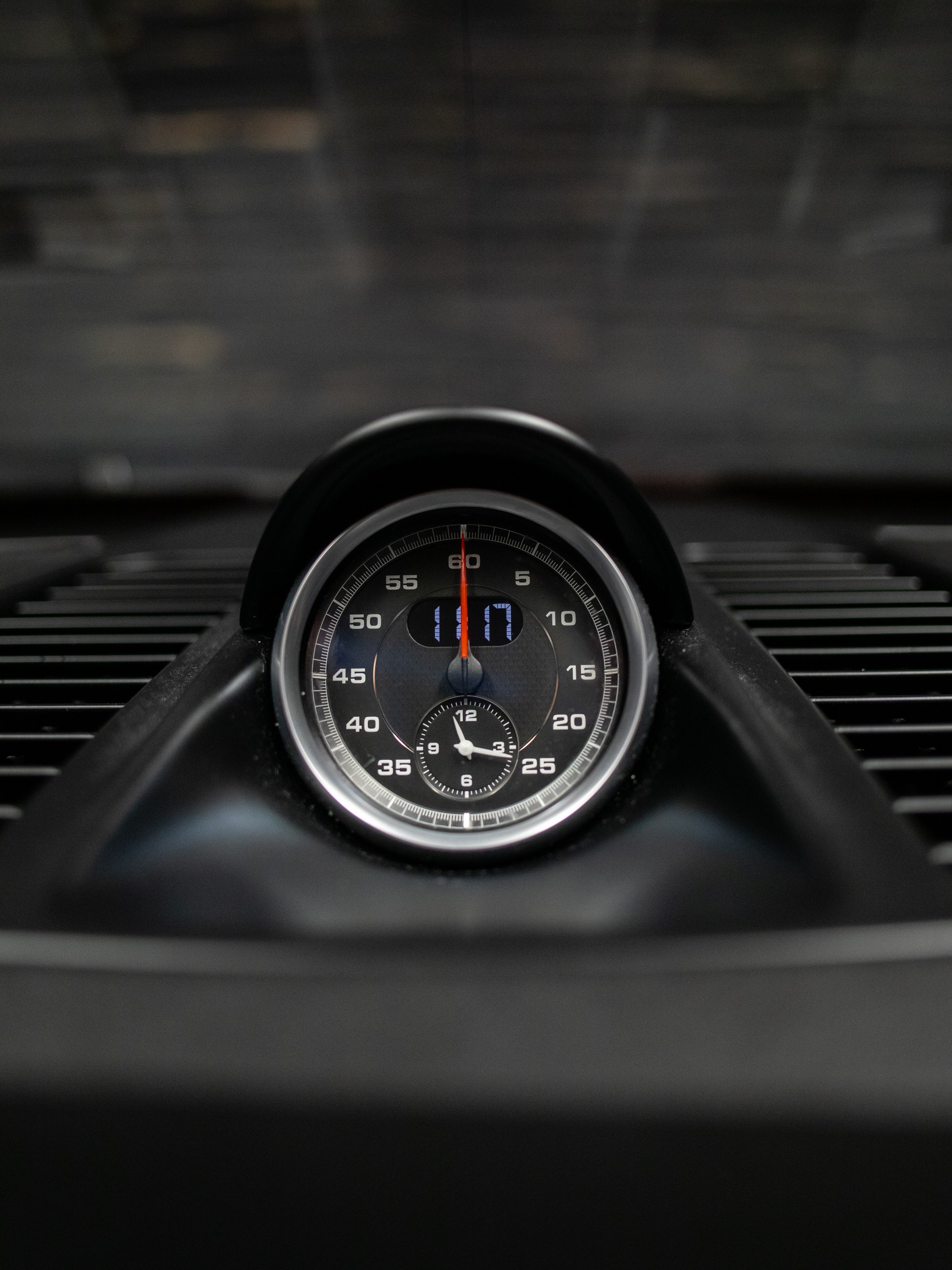 PORSCHE 911 Turbo S Cabrio PDK-image-17