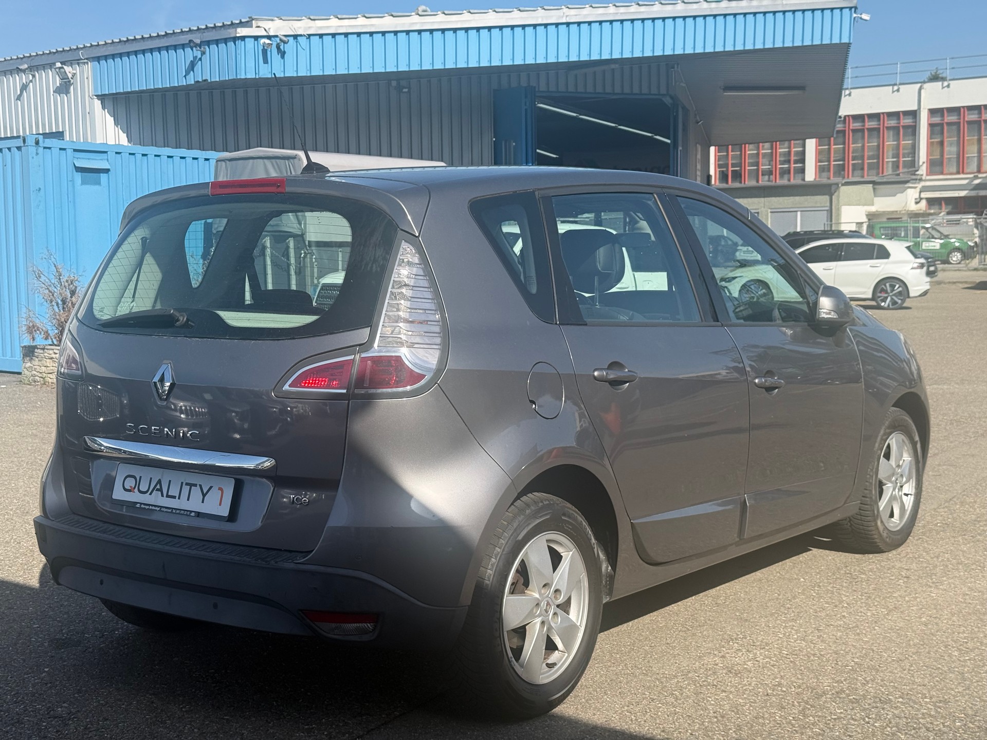RENAULT Scénic 1.2 16V Turbo Dynamique-image-9