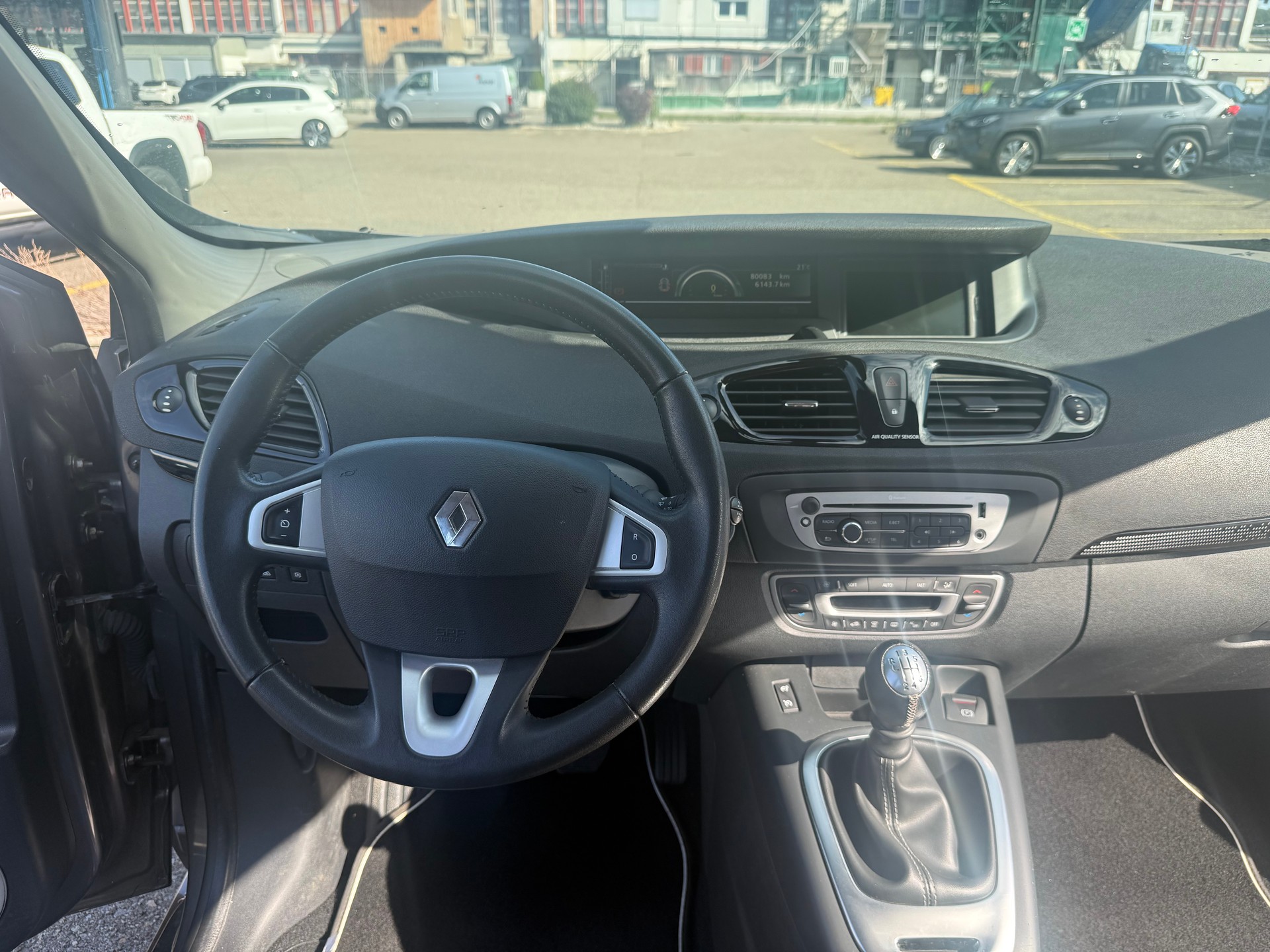 RENAULT Scénic 1.2 16V Turbo Dynamique-image-2