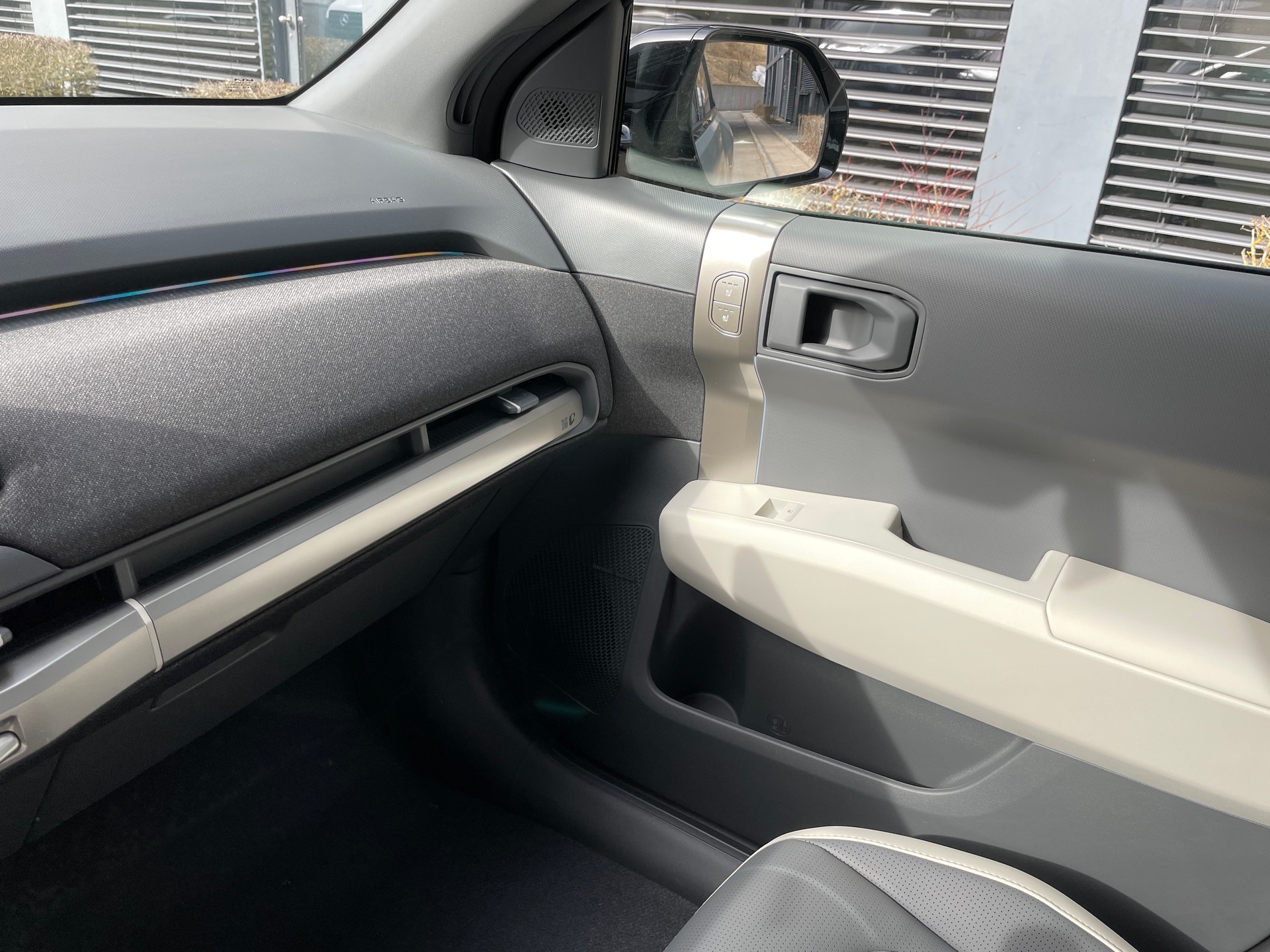 KIA EV3 81,4 kWh GT-Line mit GT-Line Pack und Panoramadach und Ivory silver mat!-image-20