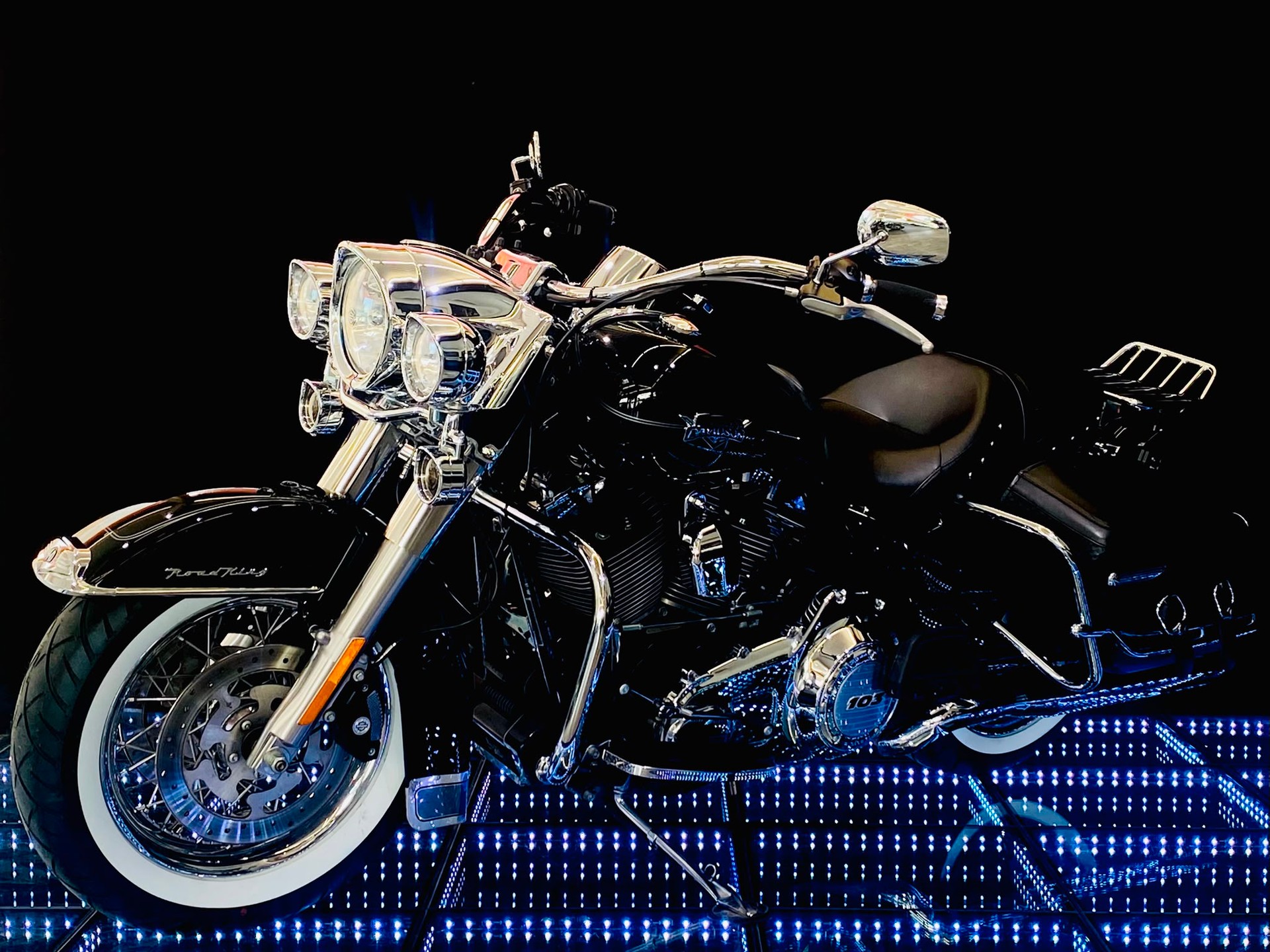 HARLEY-DAVIDSON FLHRC Road King Classic 103 ABS-showroom-element-1