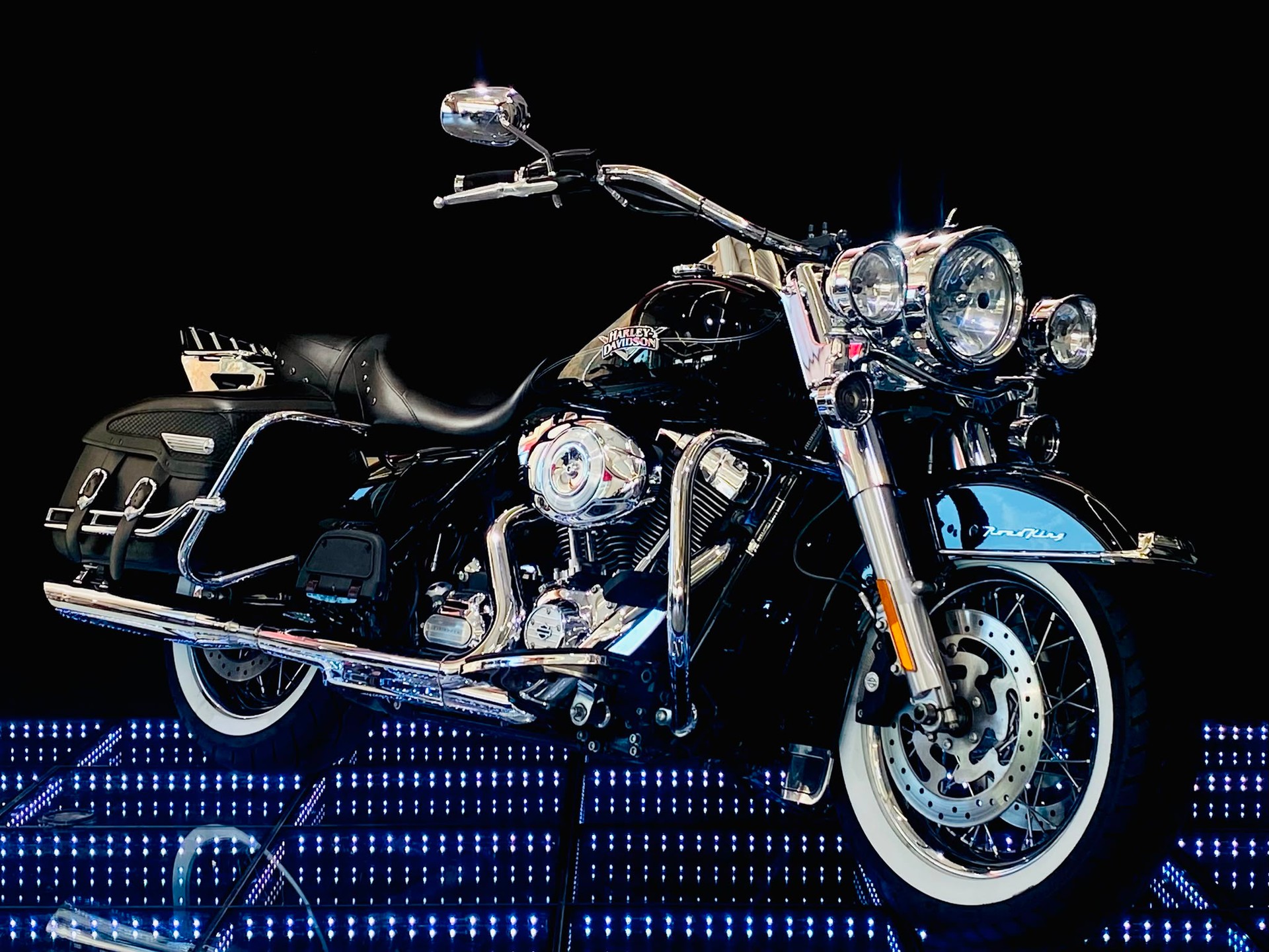 HARLEY-DAVIDSON FLHRC Road King Classic 103 ABS