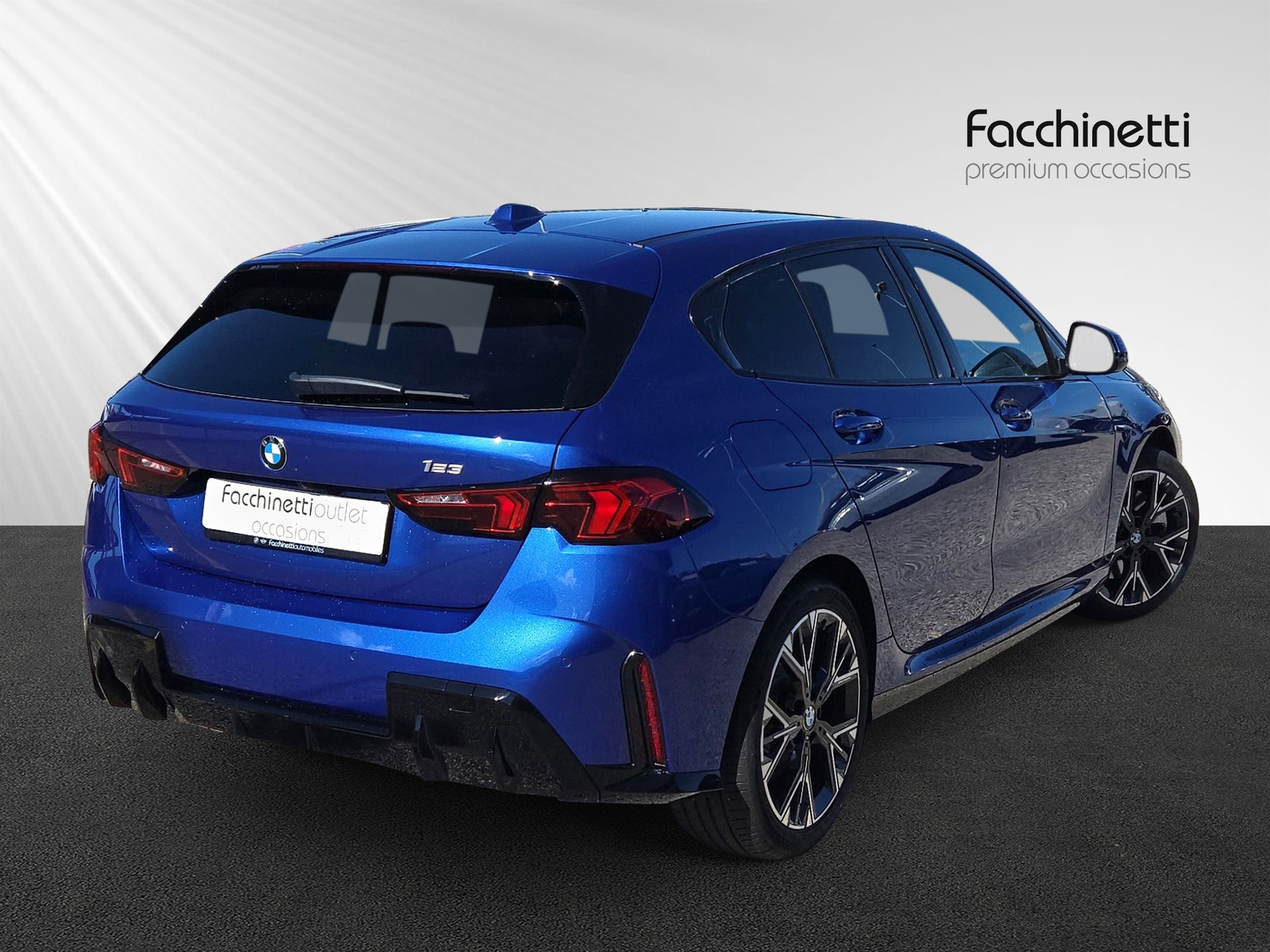 BMW 123 xDrive M Sport Steptronic-image-2
