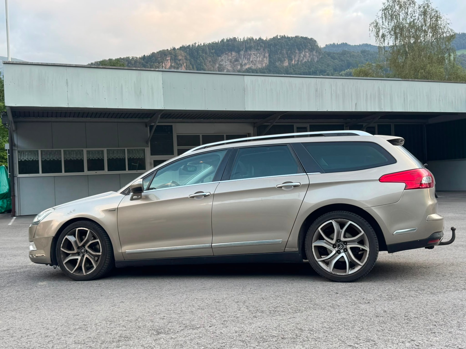 CITROEN C5 Tourer 2.2 HDi Edition Automatic-image-5