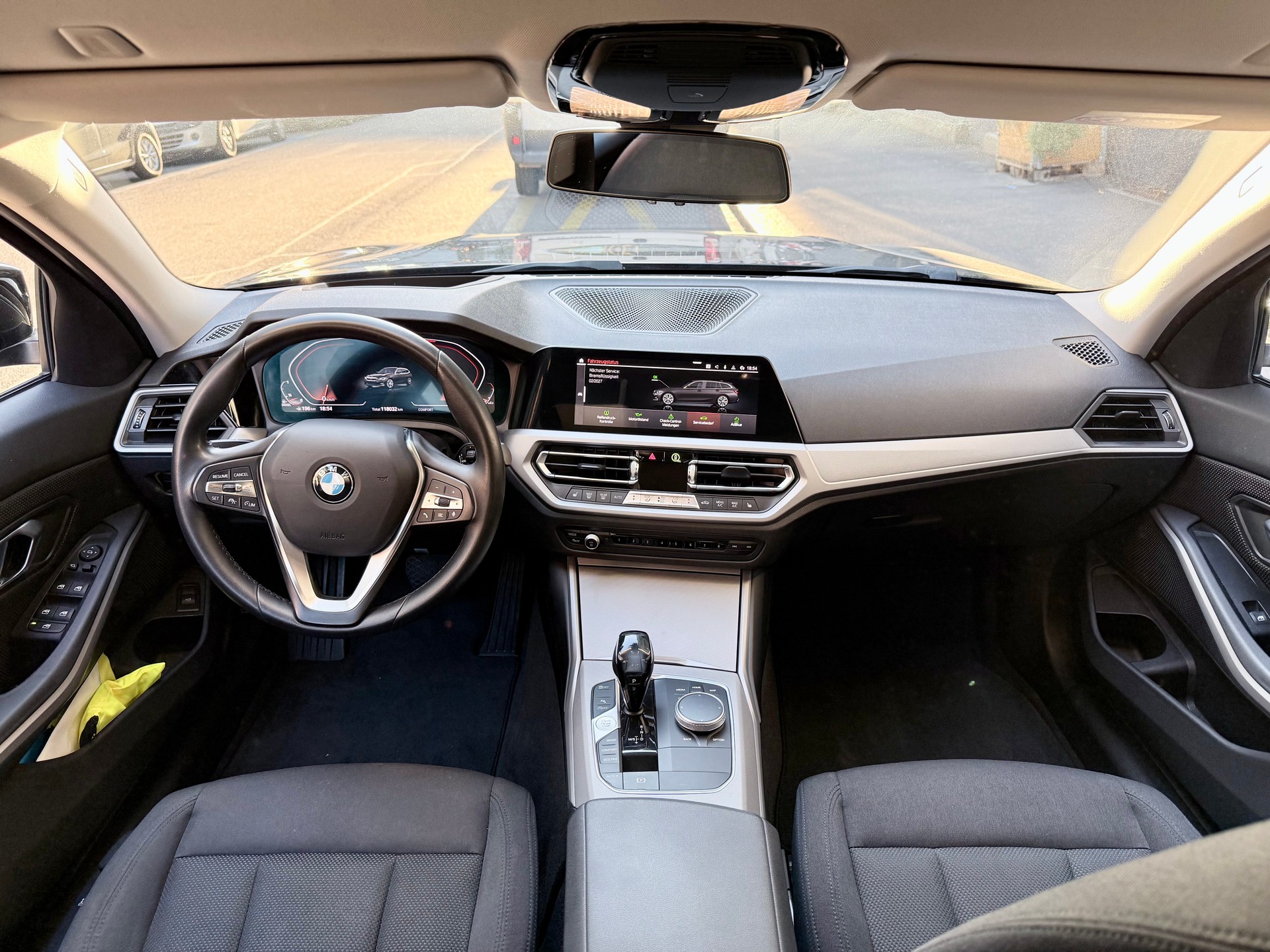 BMW 320d xDrive-image-3