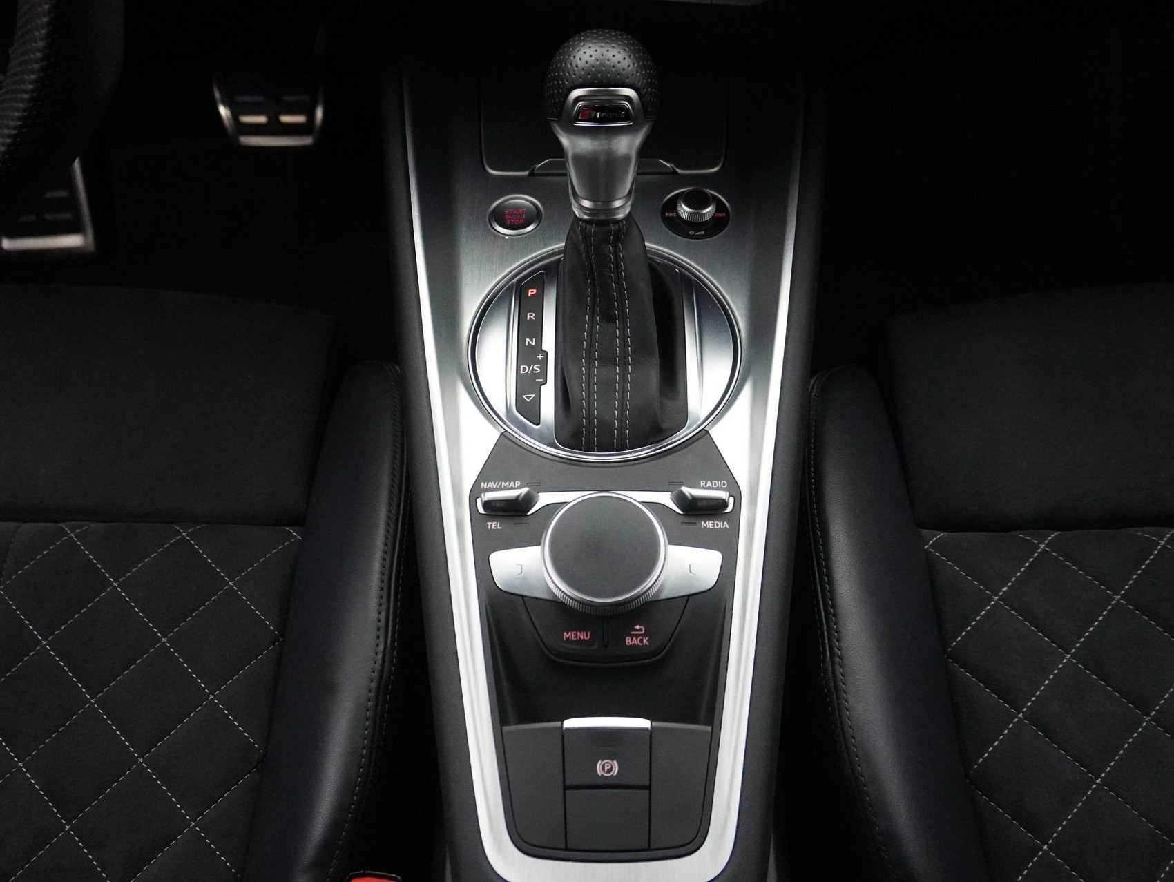 AUDI TT Coupé 2.0 TFSI S line quattro S-Tronic-image-15