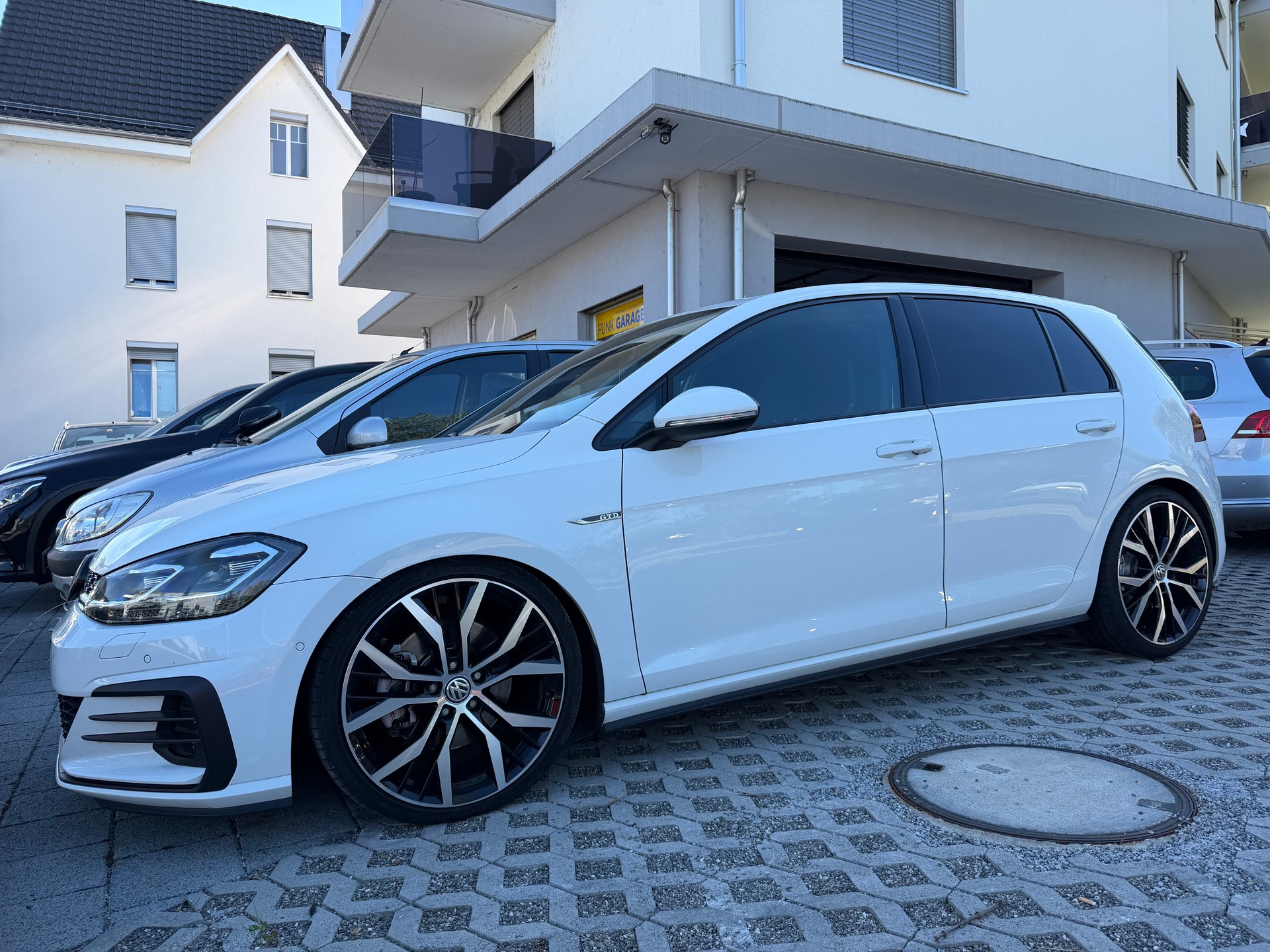 VW Golf 2.0 TDI GTD DSG-image-4