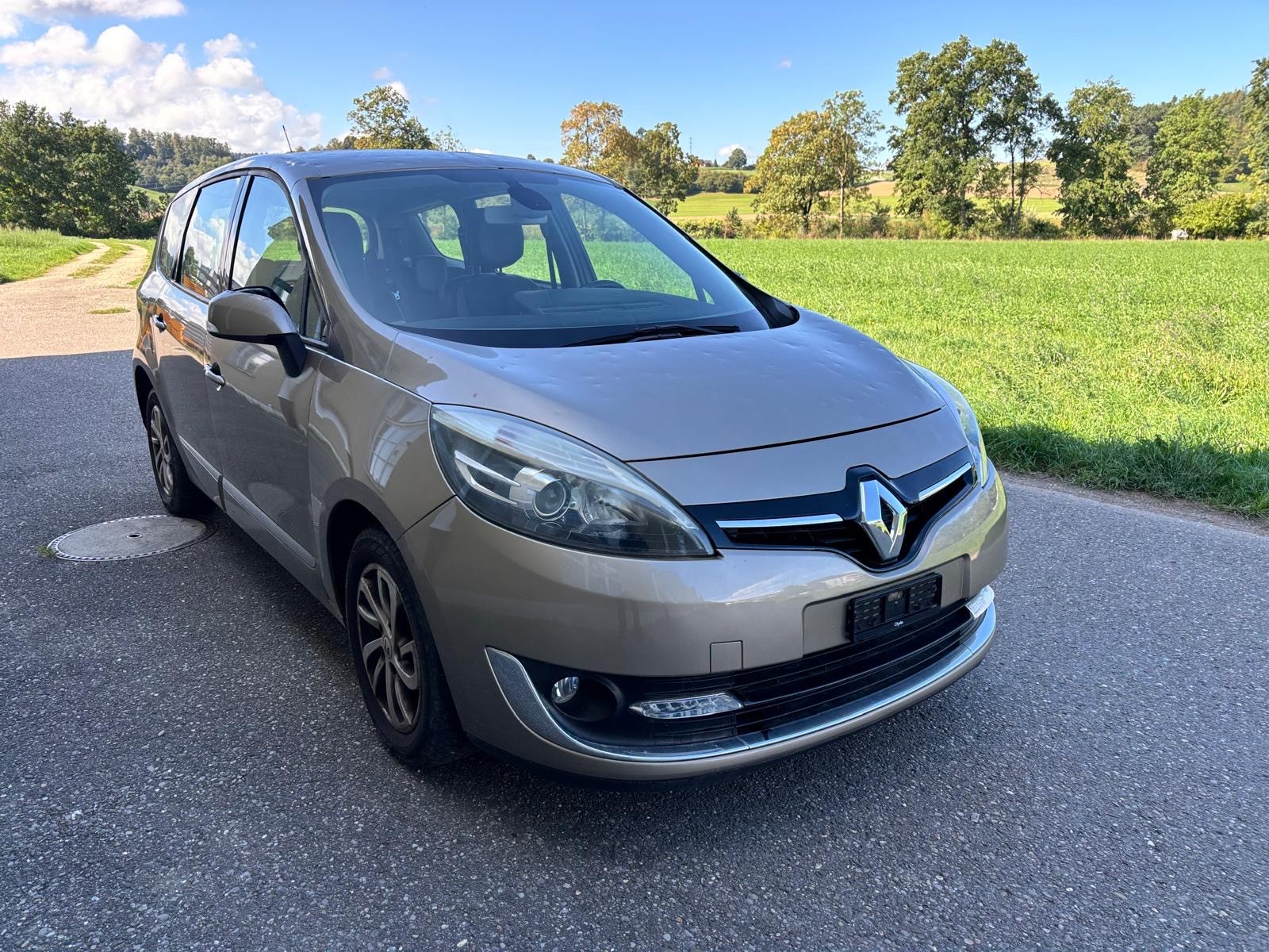 RENAULT Grand Scénic 1.5 dCi Bose Edition EDC-image-0