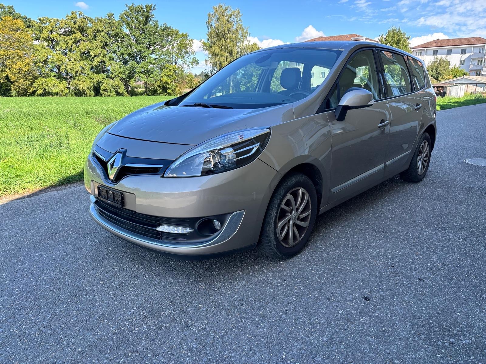 RENAULT Grand Scénic 1.5 dCi Bose Edition EDC-image-9