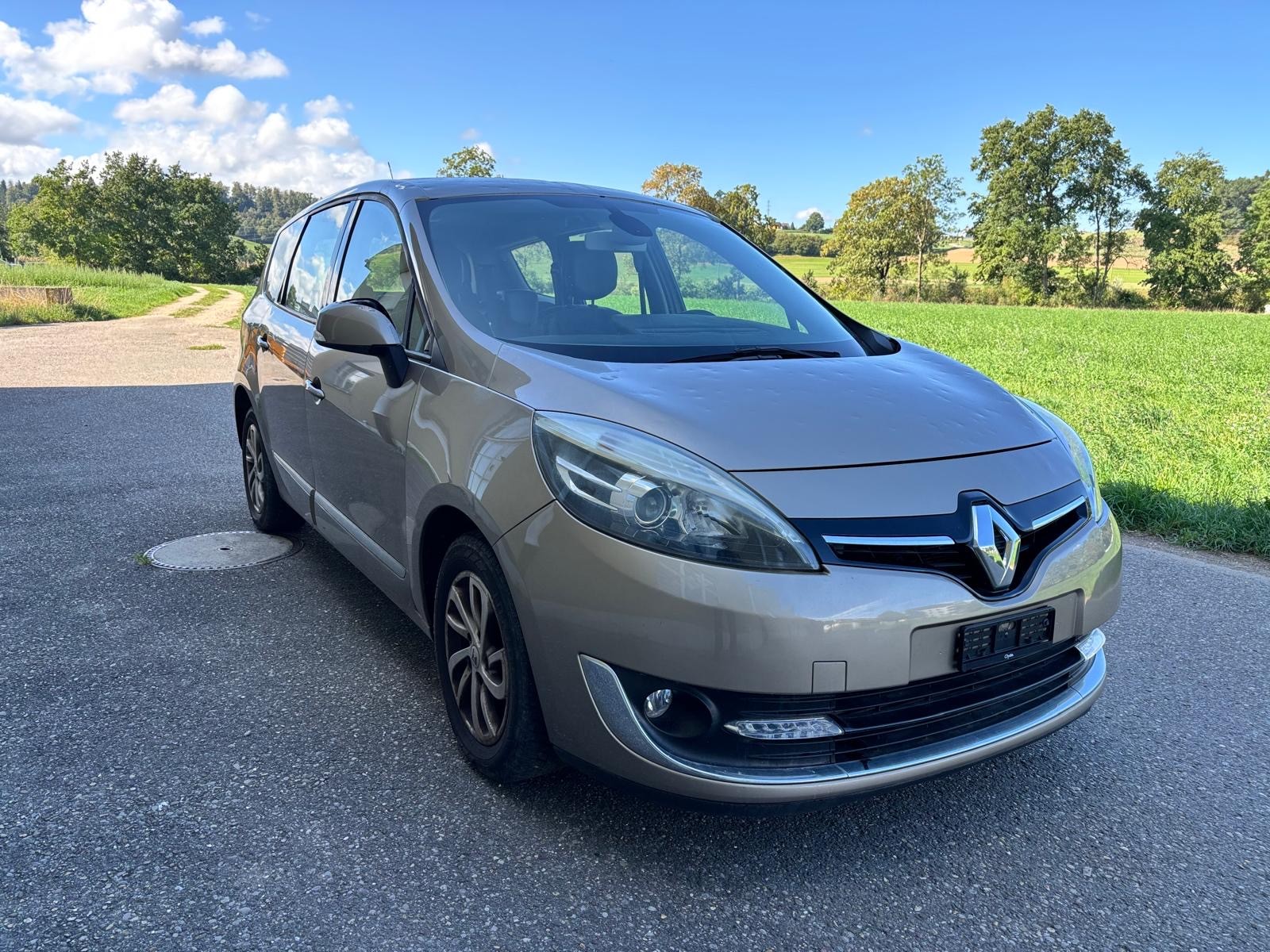 RENAULT Grand Scénic 1.5 dCi Bose Edition EDC-image-2