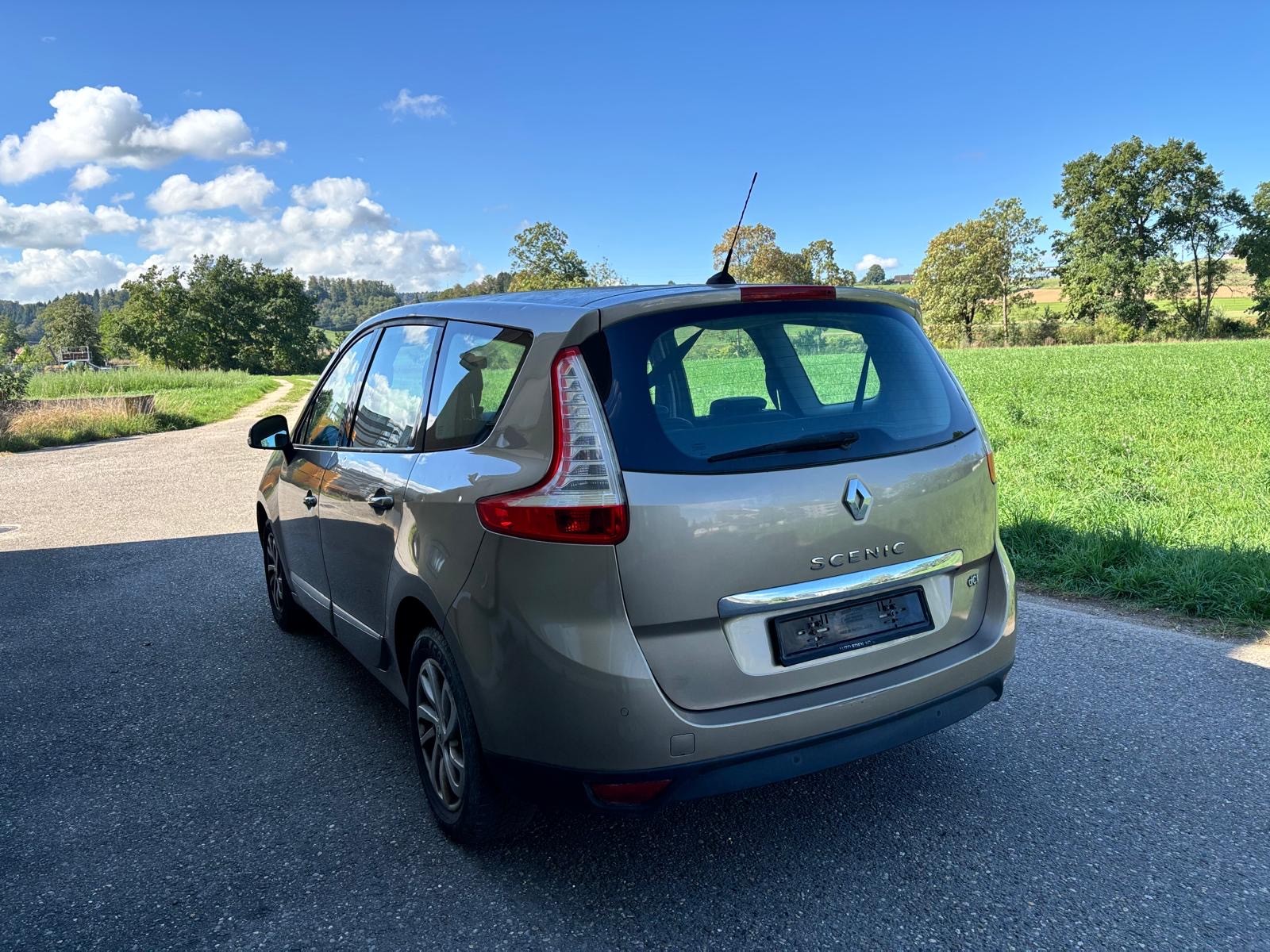RENAULT Grand Scénic 1.5 dCi Bose Edition EDC-image-5