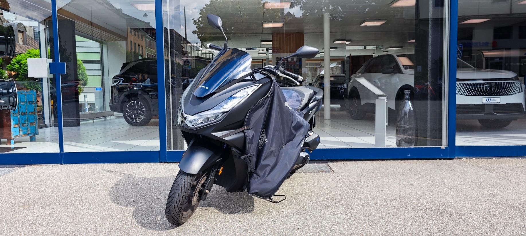 HONDA PCX 125 i ABS-showroom-element-1