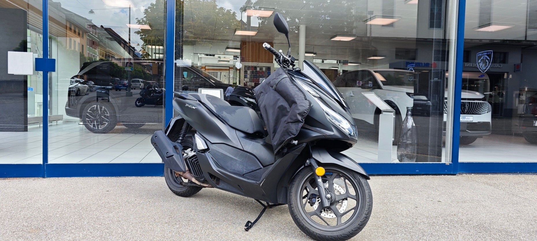HONDA PCX 125 i ABS-showroom-element-2
