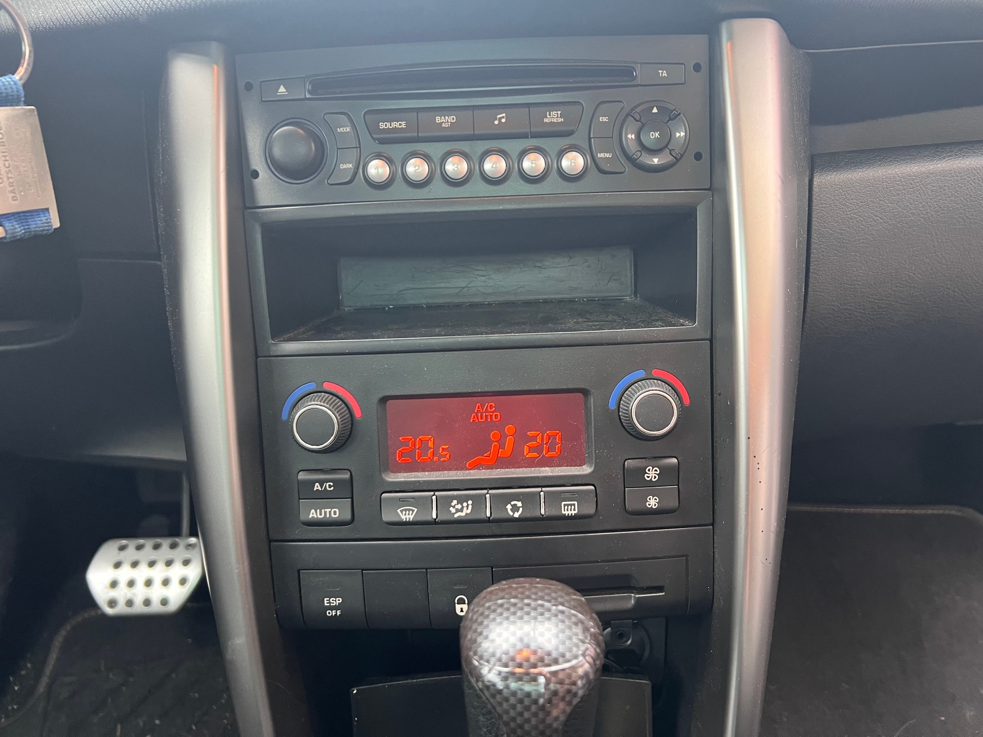 PEUGEOT 207 CC 1.6 16V Sport Automatic-image-9