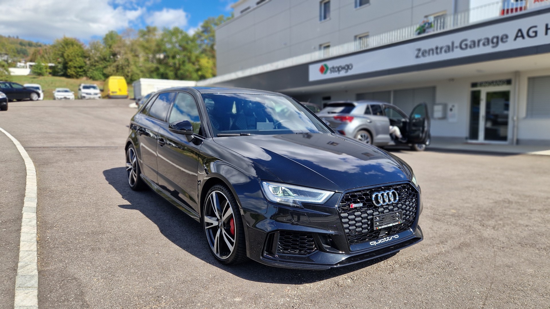 AUDI RS3 Sportback 2.5 TSI quattro S-tronic-image-0