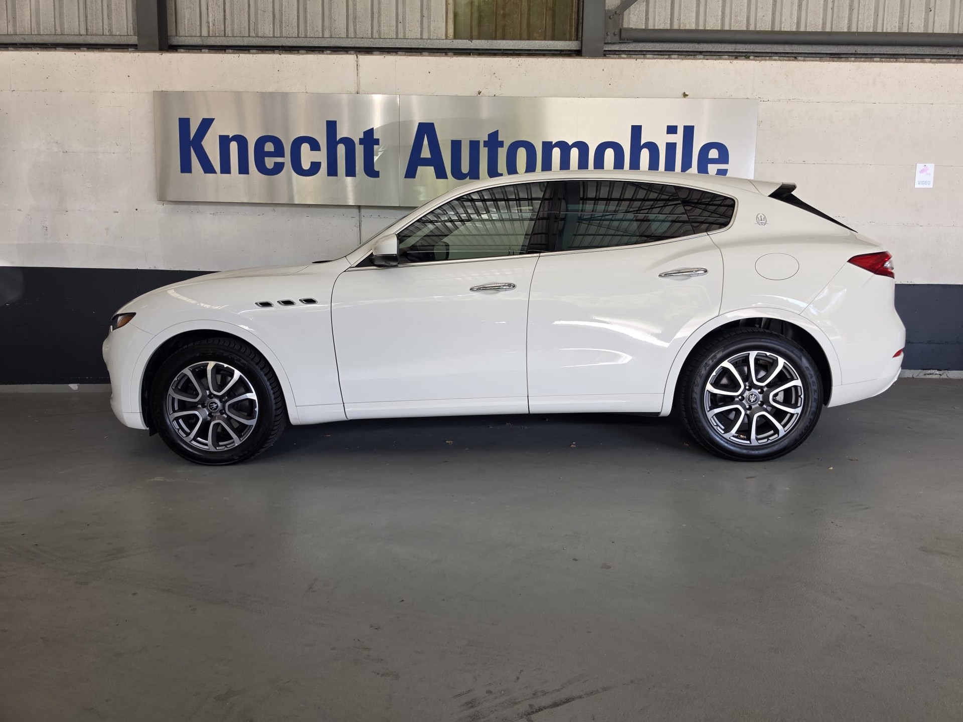MASERATI Levante 3.0 V6 GranLusso Automatica-image-0