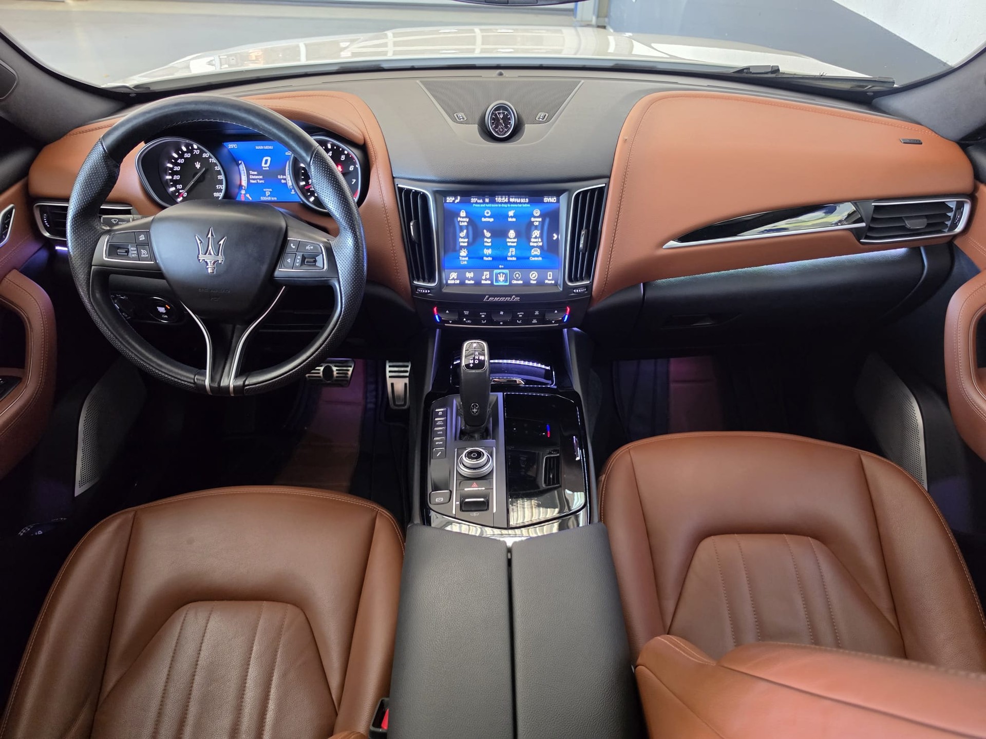 MASERATI Levante 3.0 V6 GranLusso Automatica-image-11