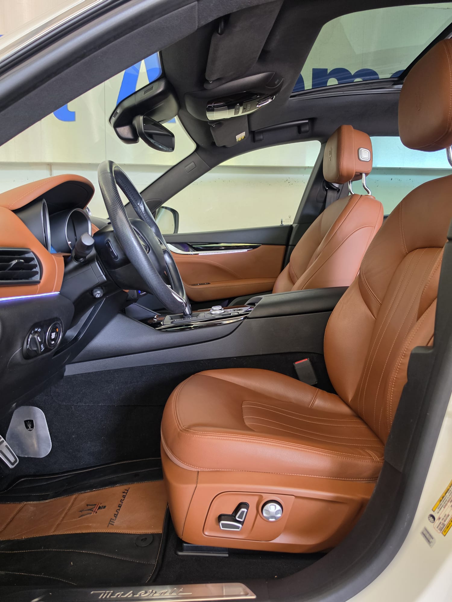 MASERATI Levante 3.0 V6 GranLusso Automatica-image-12