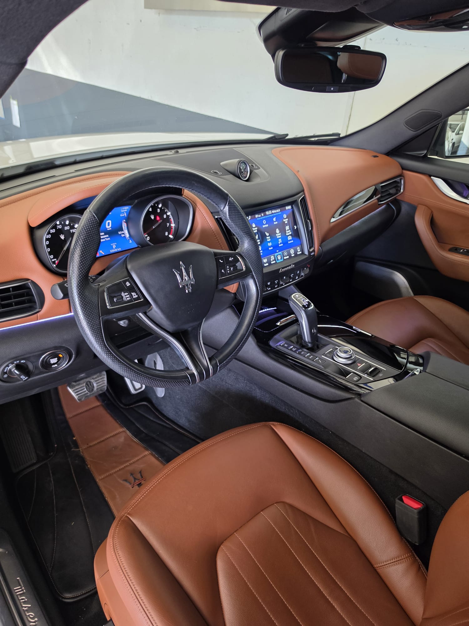 MASERATI Levante 3.0 V6 GranLusso Automatica-image-10