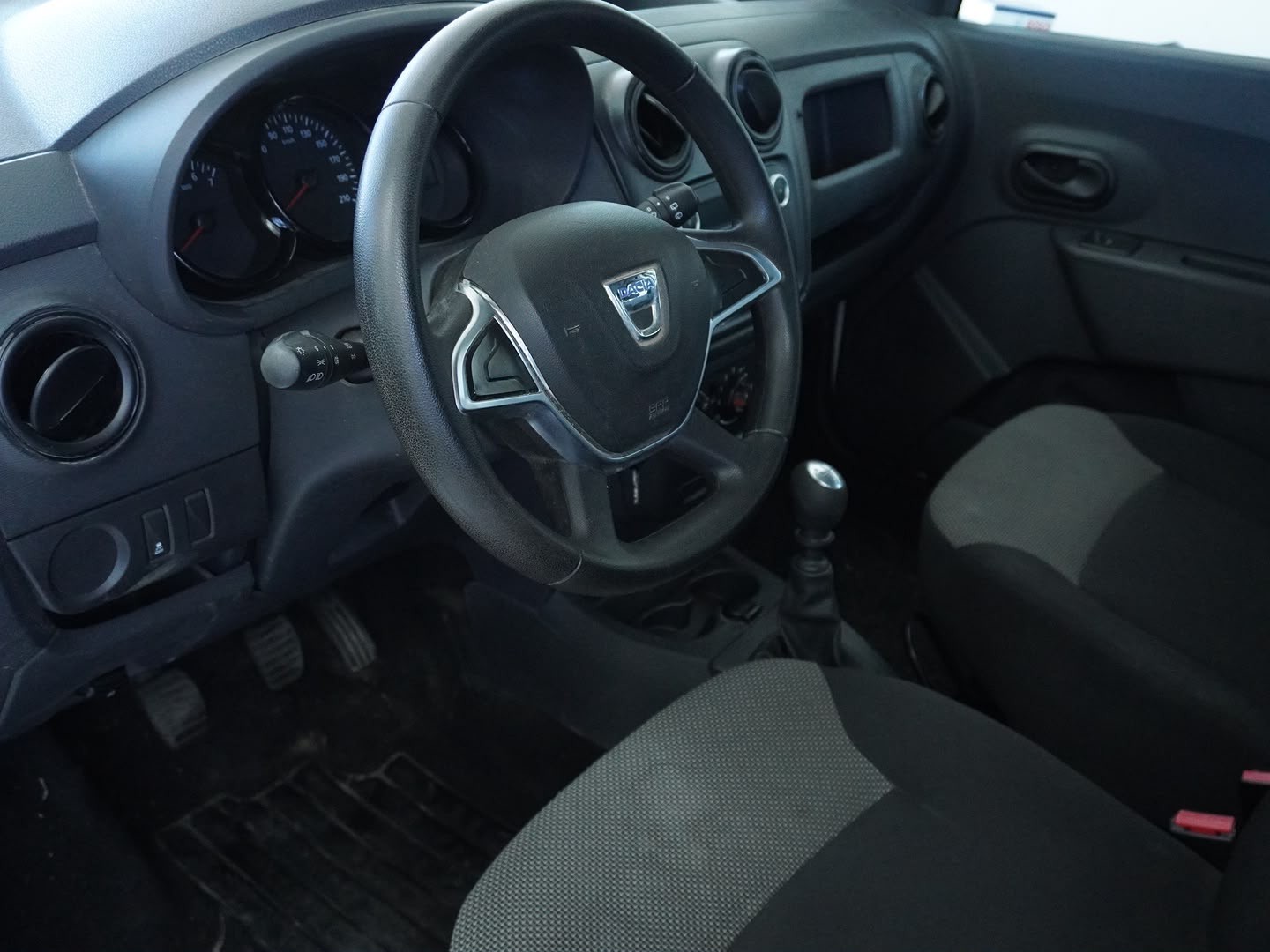 DACIA Dokker Van TCe 100 PF Essential-image-2