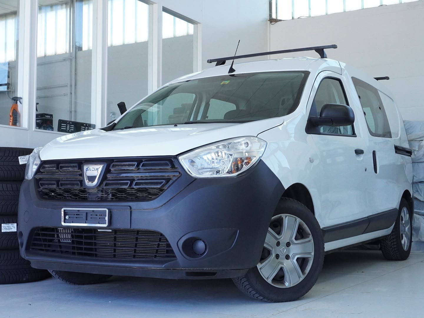 DACIA Dokker Van TCe 100 PF Essential-image-0