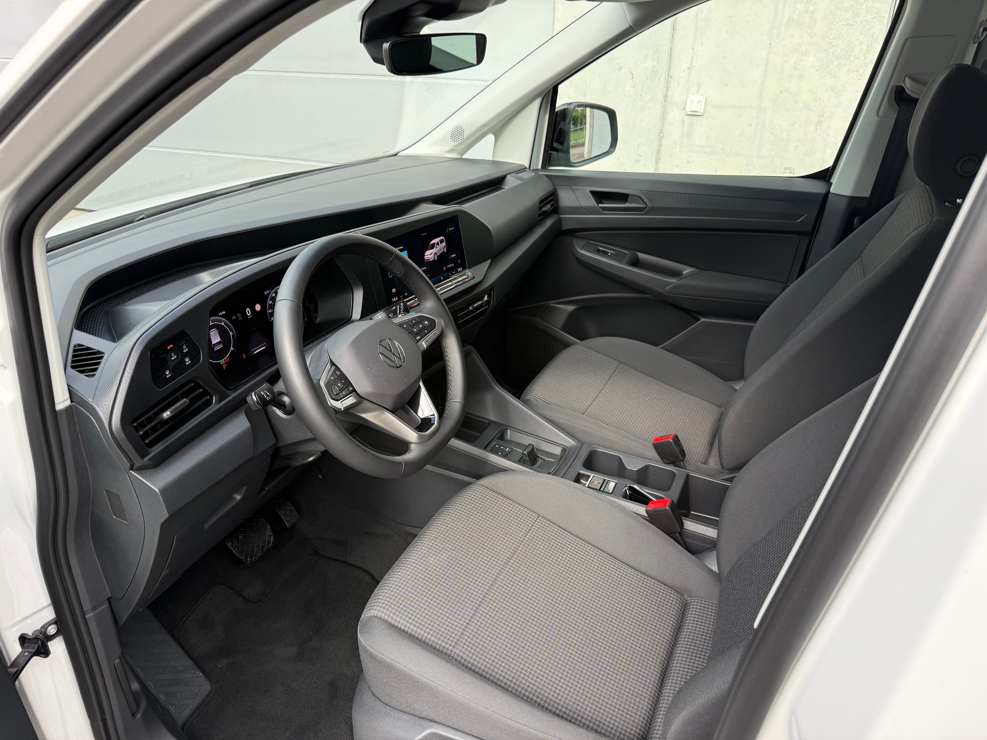 VW Caddy Maxi 2.0 TDI DSG *5+1 Plätzer*-image-8