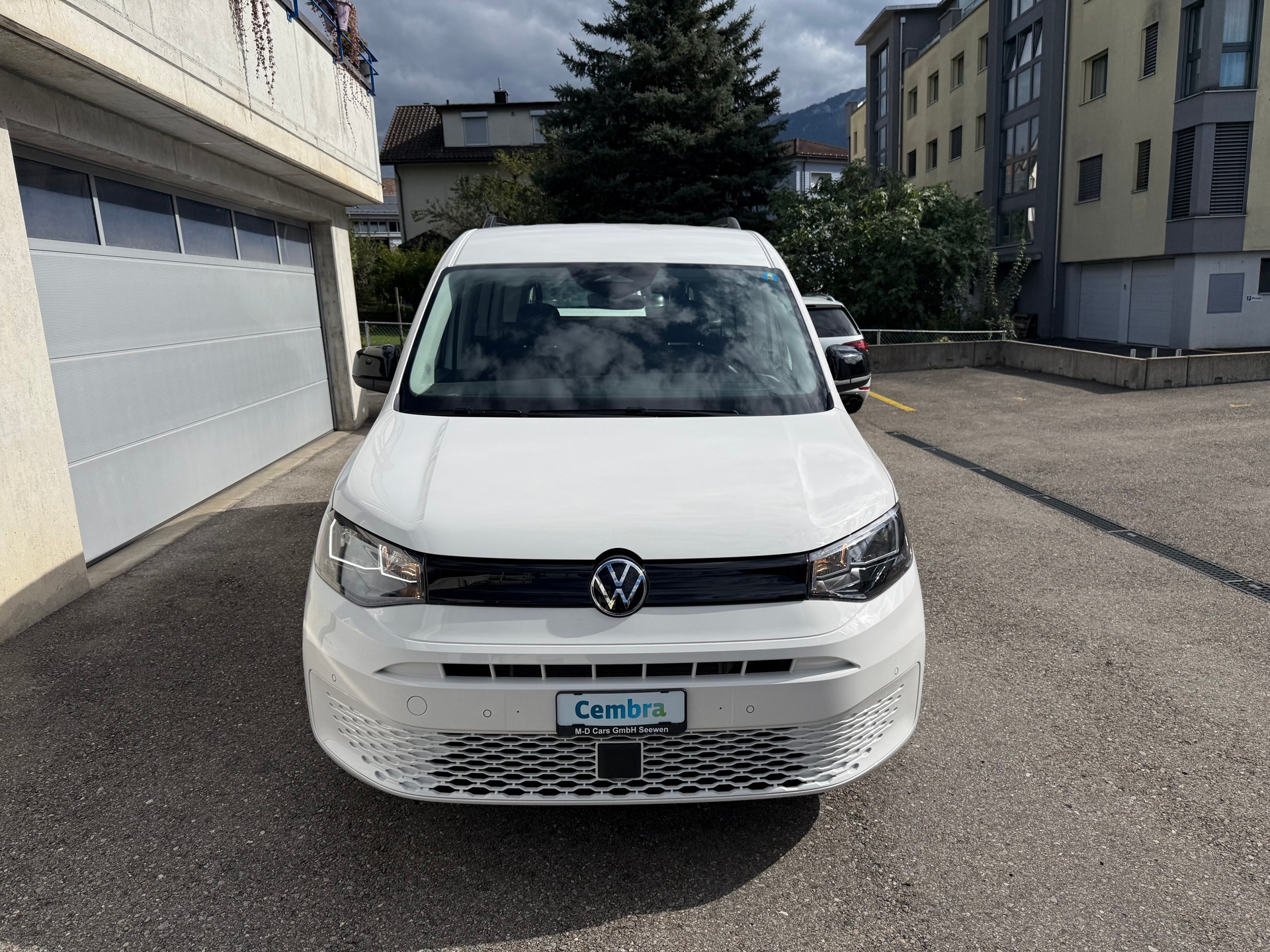 VW Caddy Maxi 2.0 TDI DSG *5+1 Plätzer*-image-1