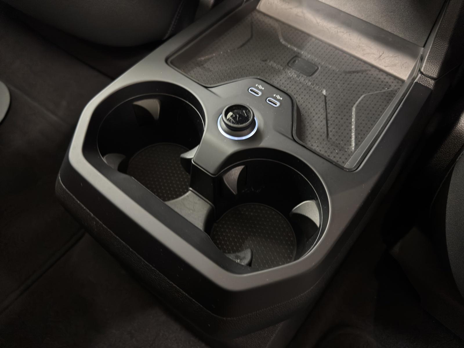 BMW iX xDrive40-image-19