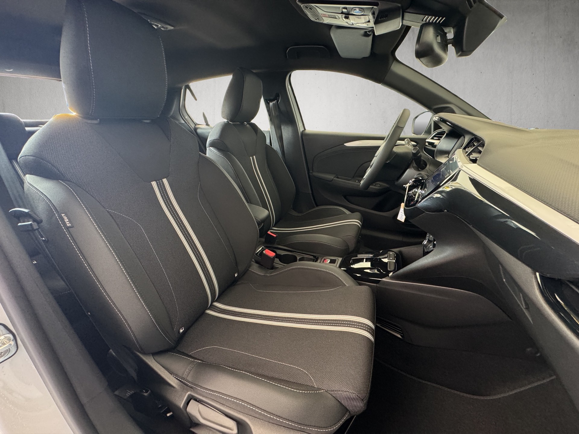 OPEL Corsa 1.2 T Hybrid Viva-image-12