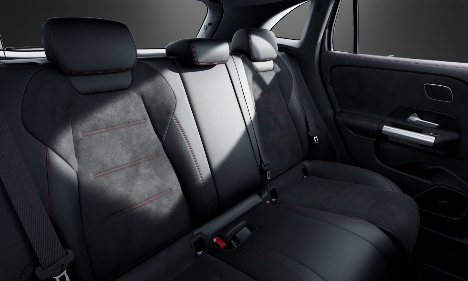 MERCEDES-BENZ GLA 200 7G-DCT-image-9