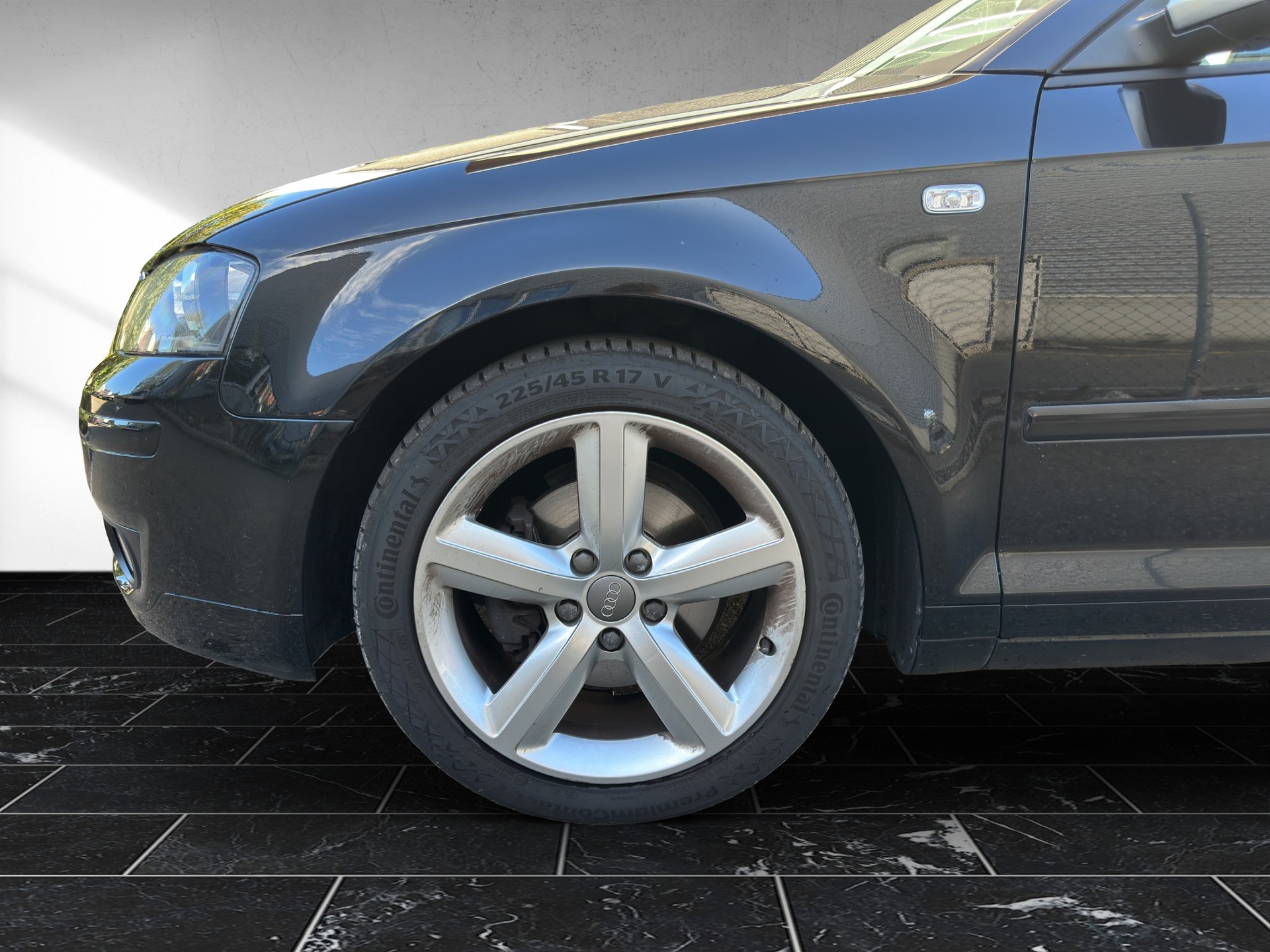 AUDI A3 1.8 Turbo FSI Ambition-image-10