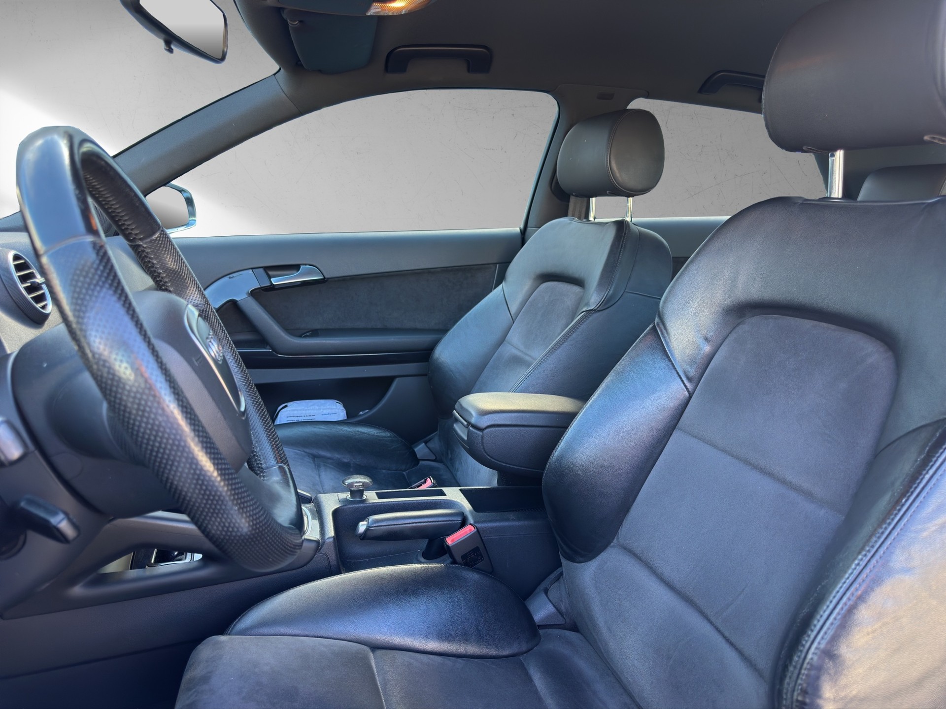 AUDI A3 1.8 Turbo FSI Ambition-image-5