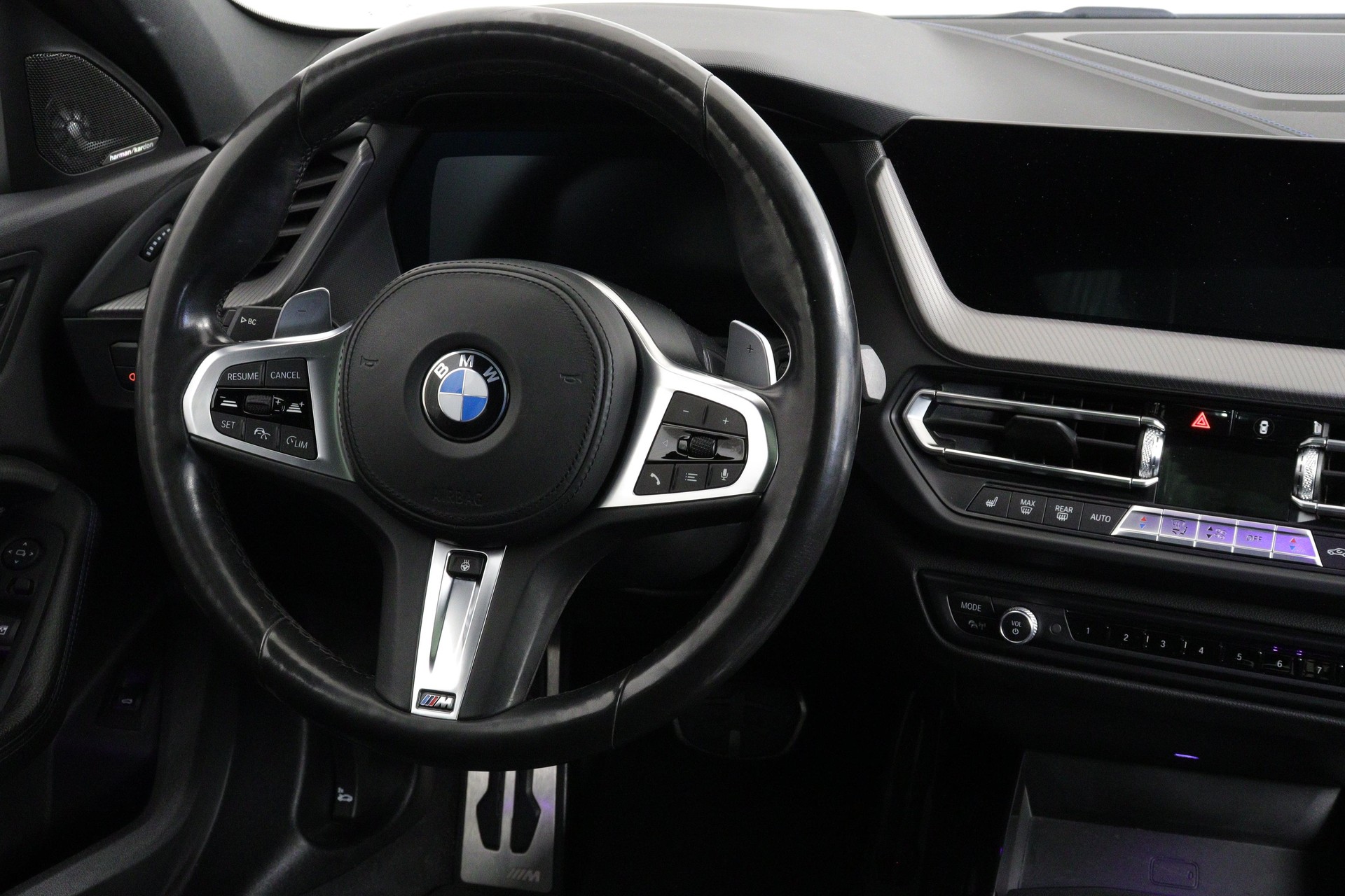 BMW 1er Reihe F40 M135i xDrive-image-5
