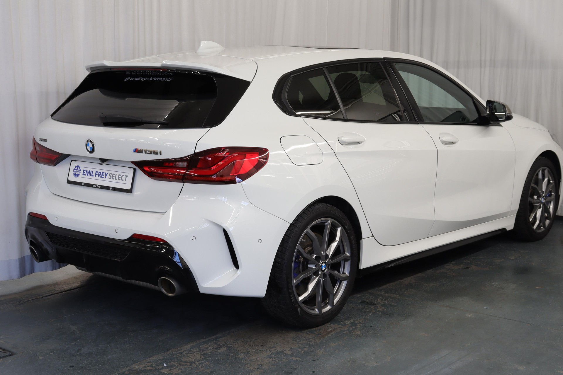 BMW 1er Reihe F40 M135i xDrive-image-11
