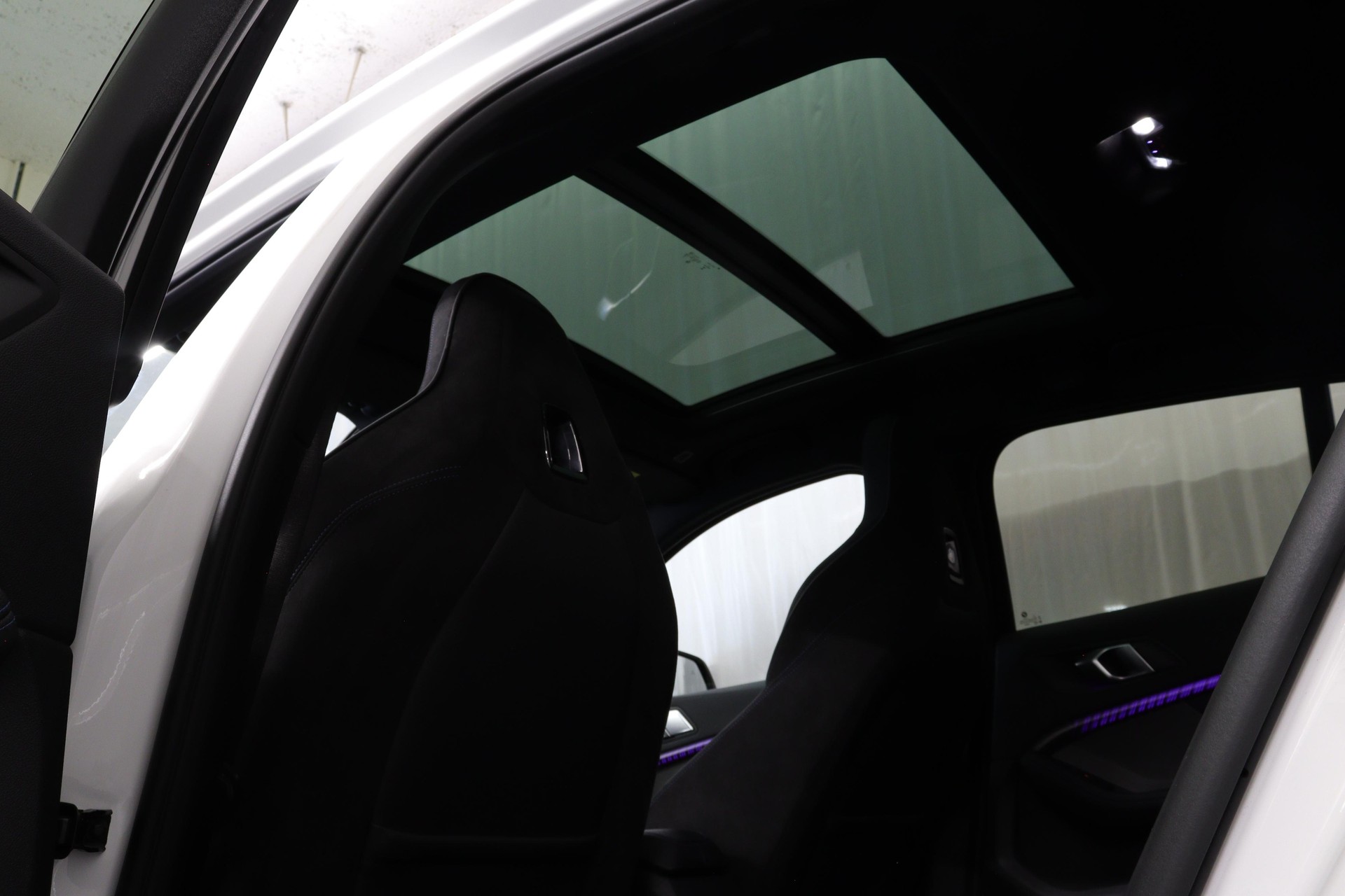 BMW 1er Reihe F40 M135i xDrive-image-9