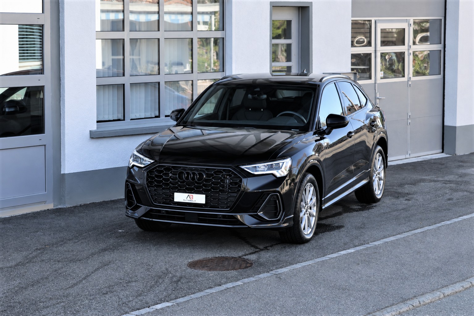 AUDI Q3 Sportback 35 TFSI Attraction S-tronic (CH)-image-0