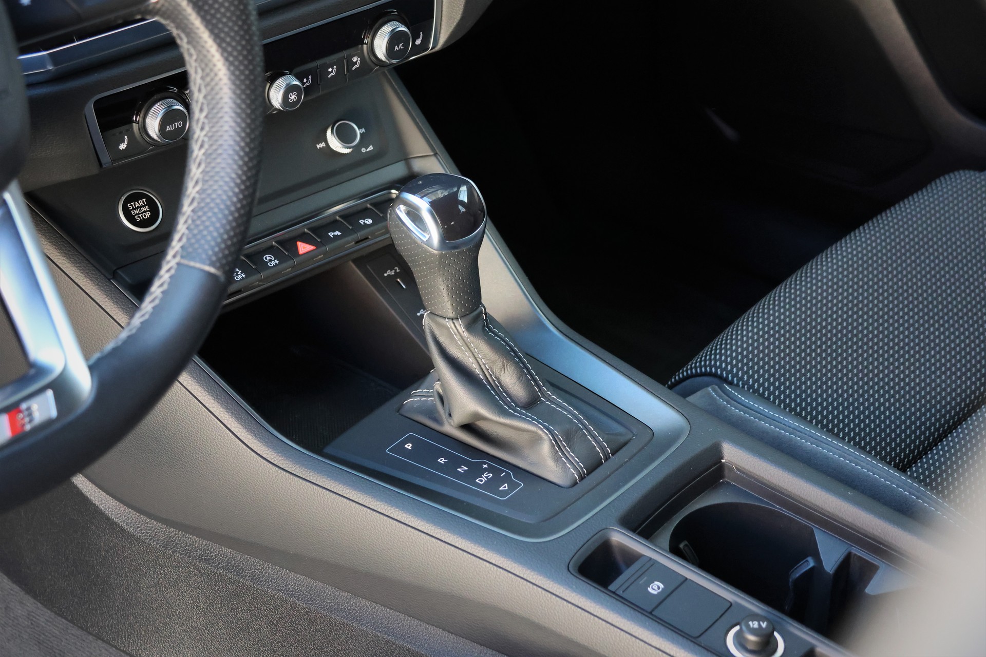 AUDI Q3 Sportback 35 TFSI Attraction S-tronic (CH)-image-10