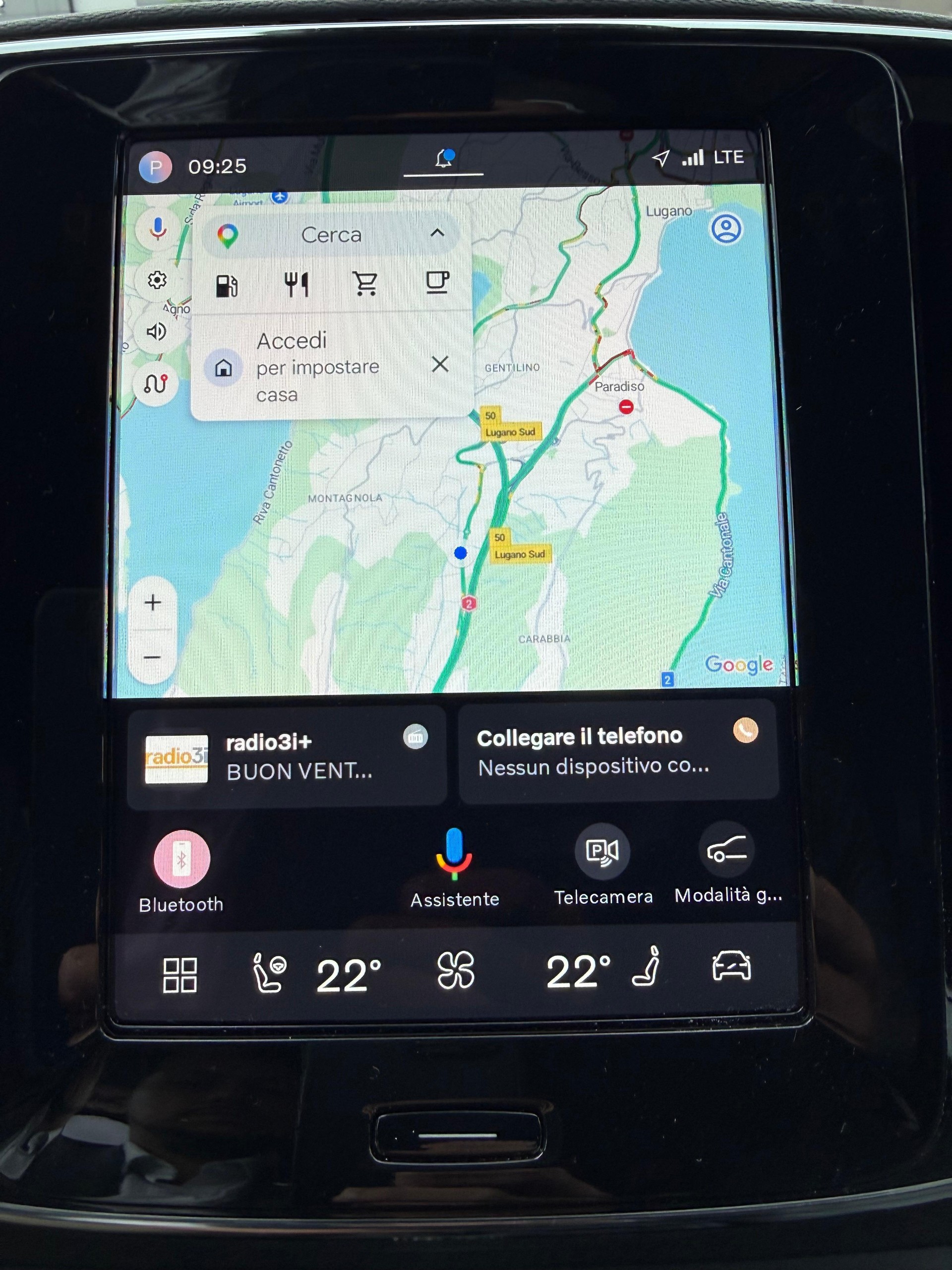 VOLVO XC40 2.0 B3 MH Plus Dark-image-12